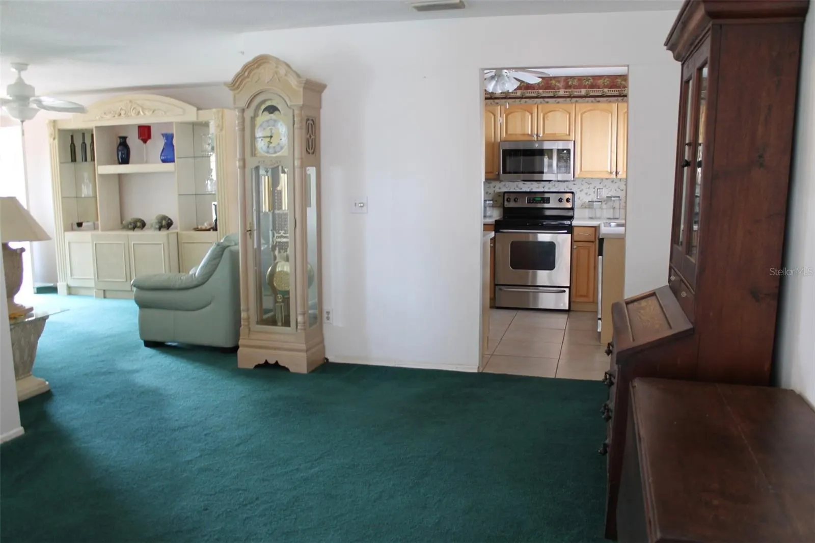 9370 MAINLANDS BLVD W