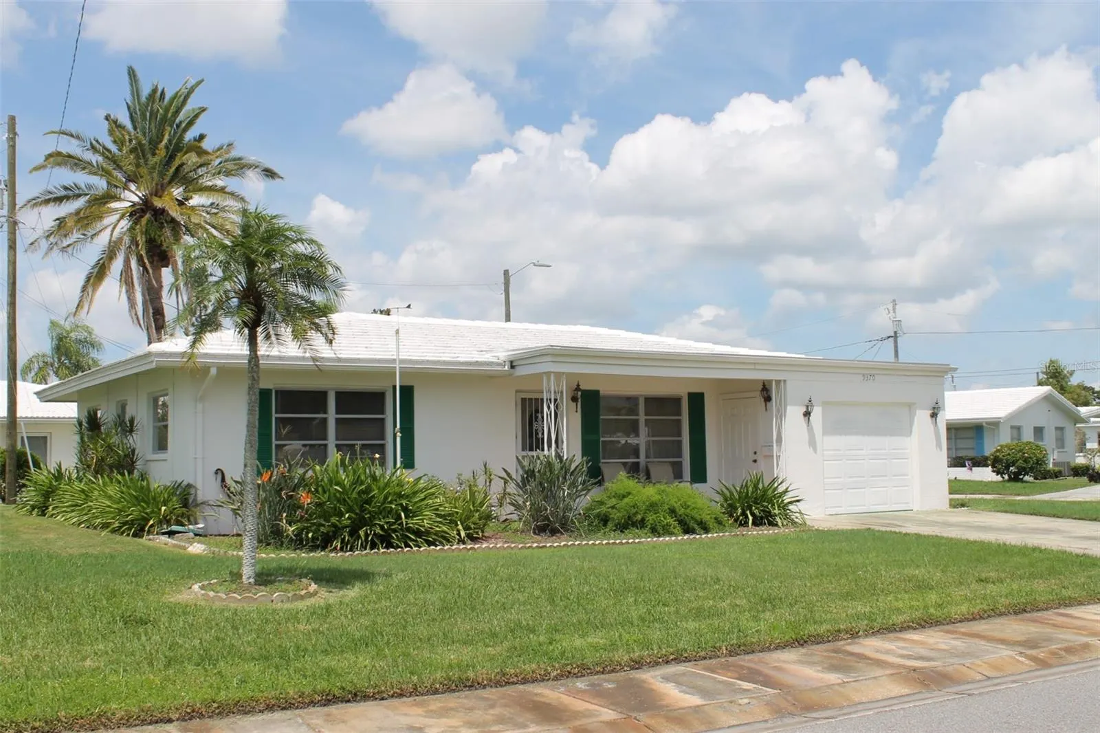 9370 MAINLANDS BLVD W
