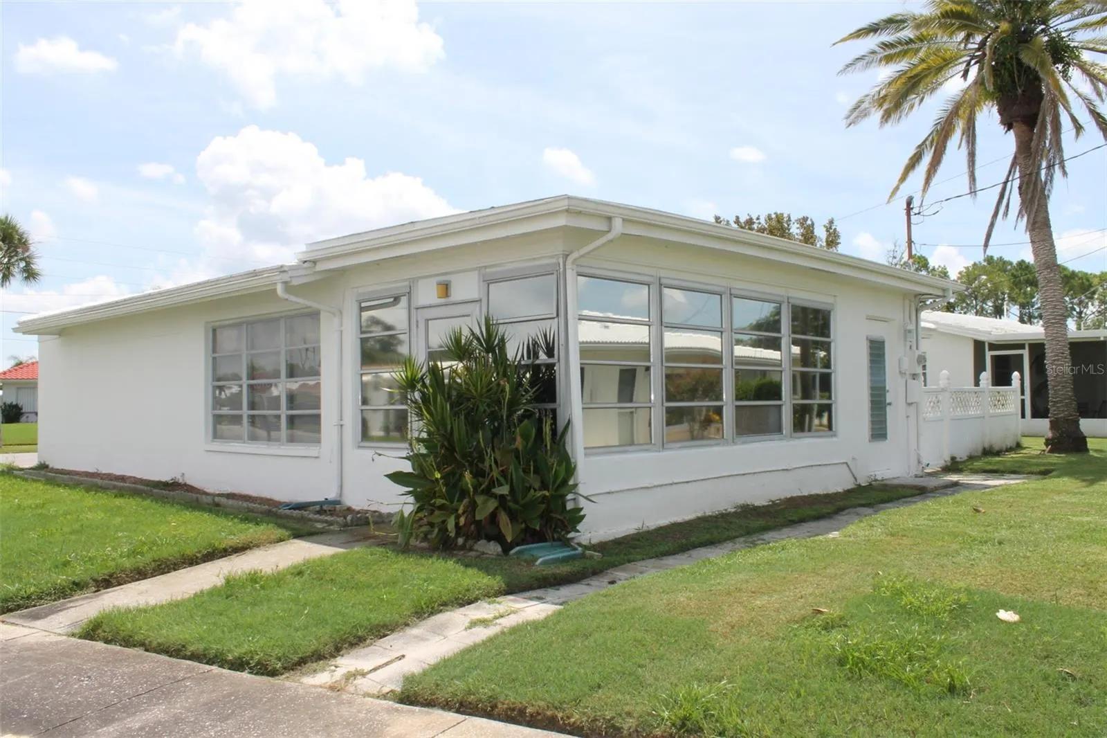 9370 MAINLANDS BLVD W