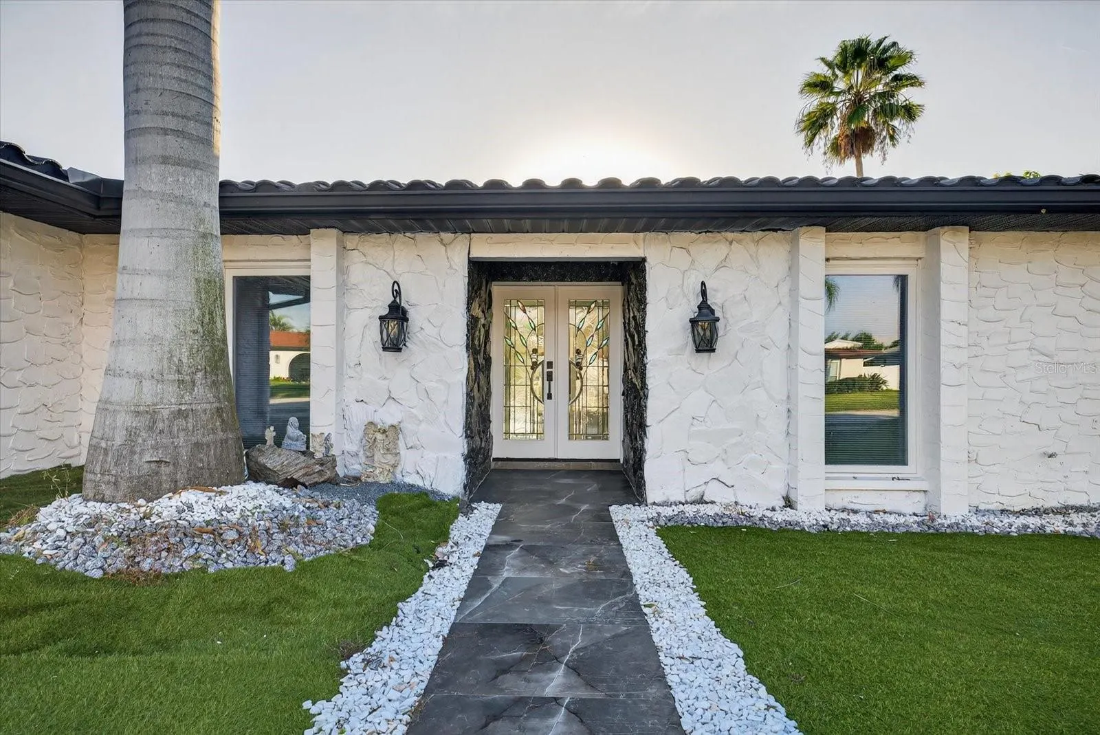 1923 SEAGULL DR