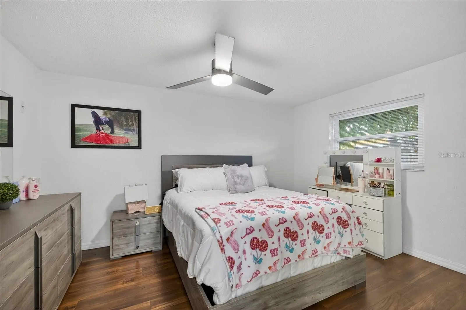 1923 SEAGULL DR