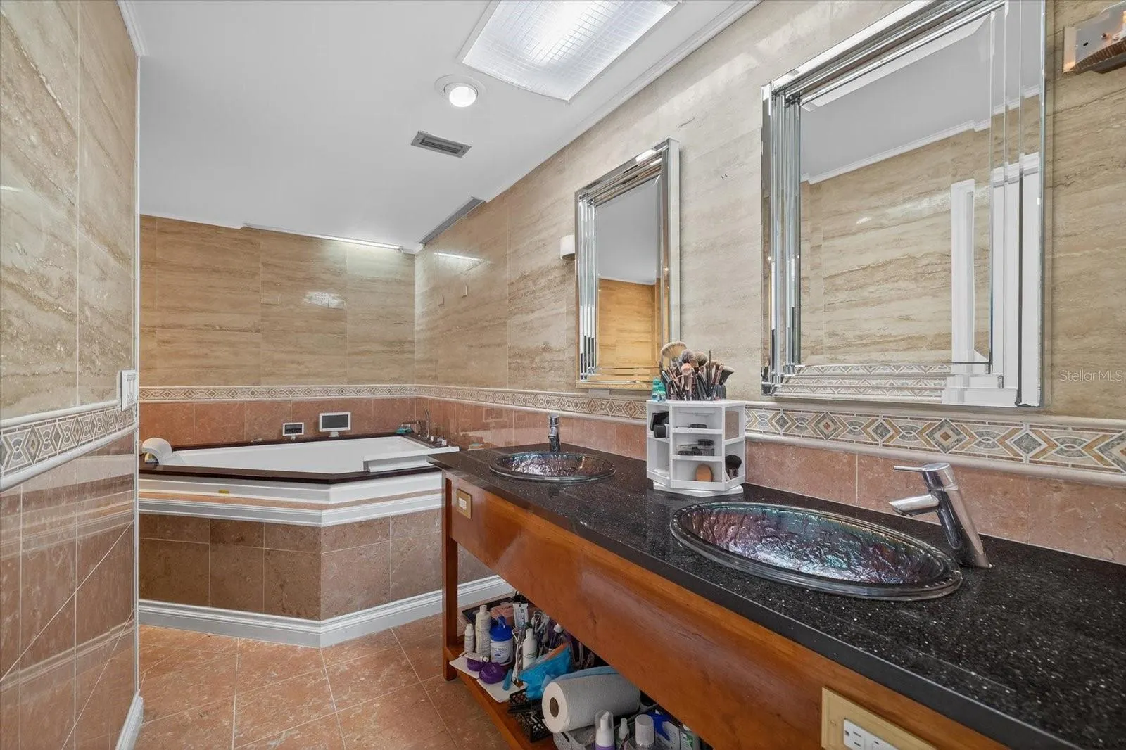 1923 SEAGULL DR