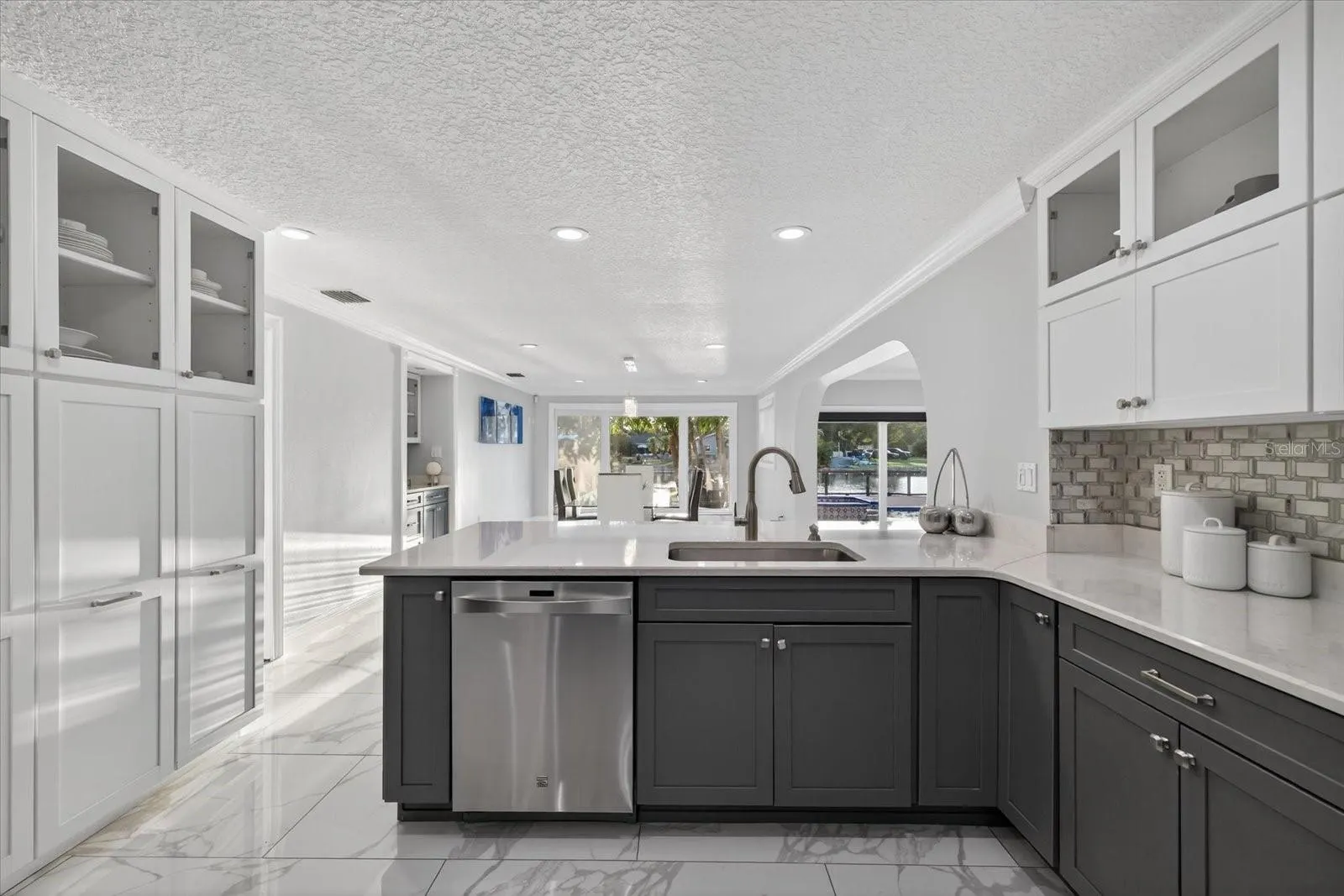 1923 SEAGULL DR