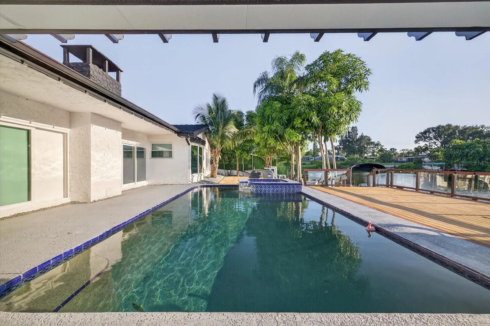 1923 SEAGULL DR