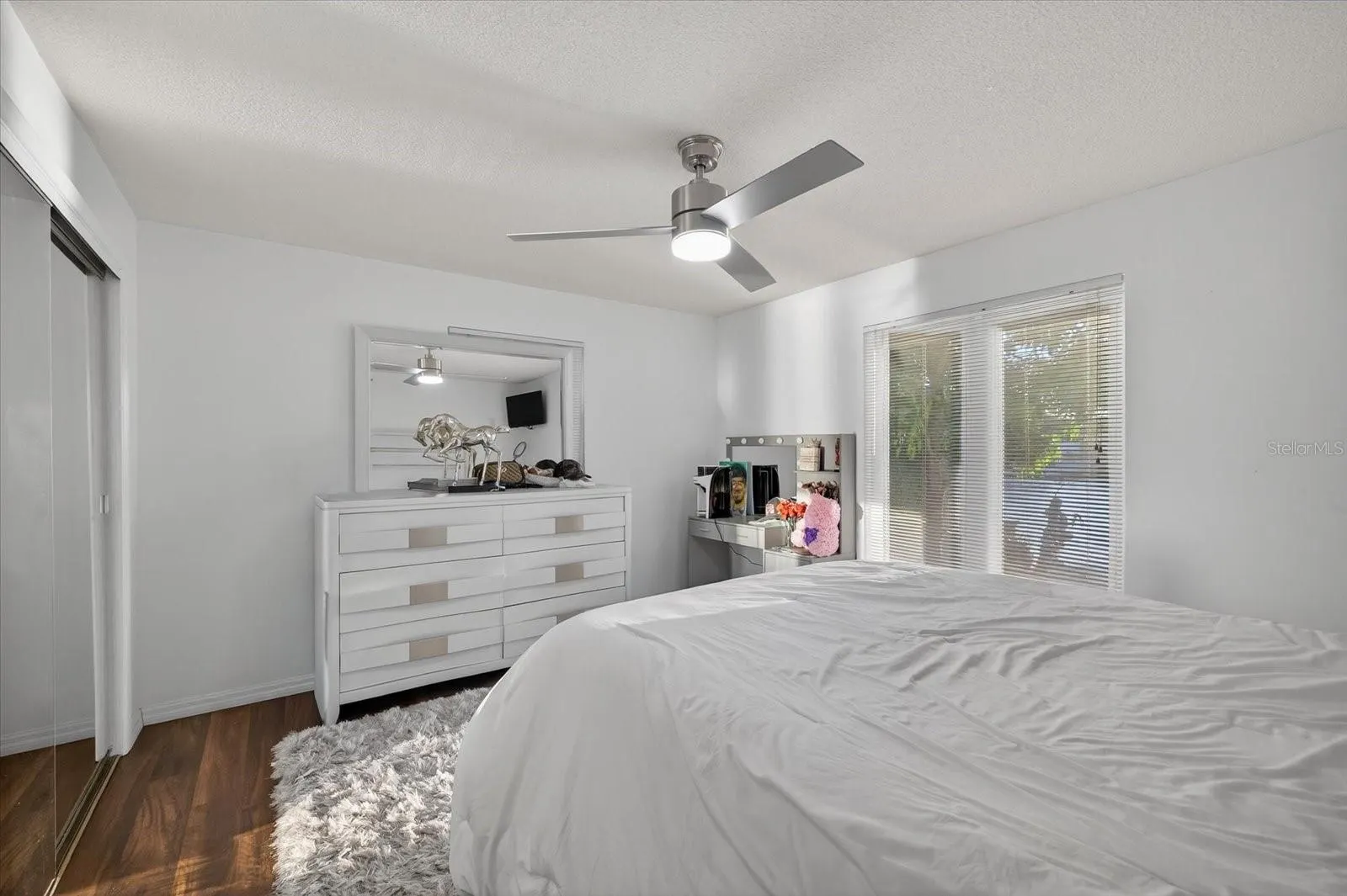 1923 SEAGULL DR