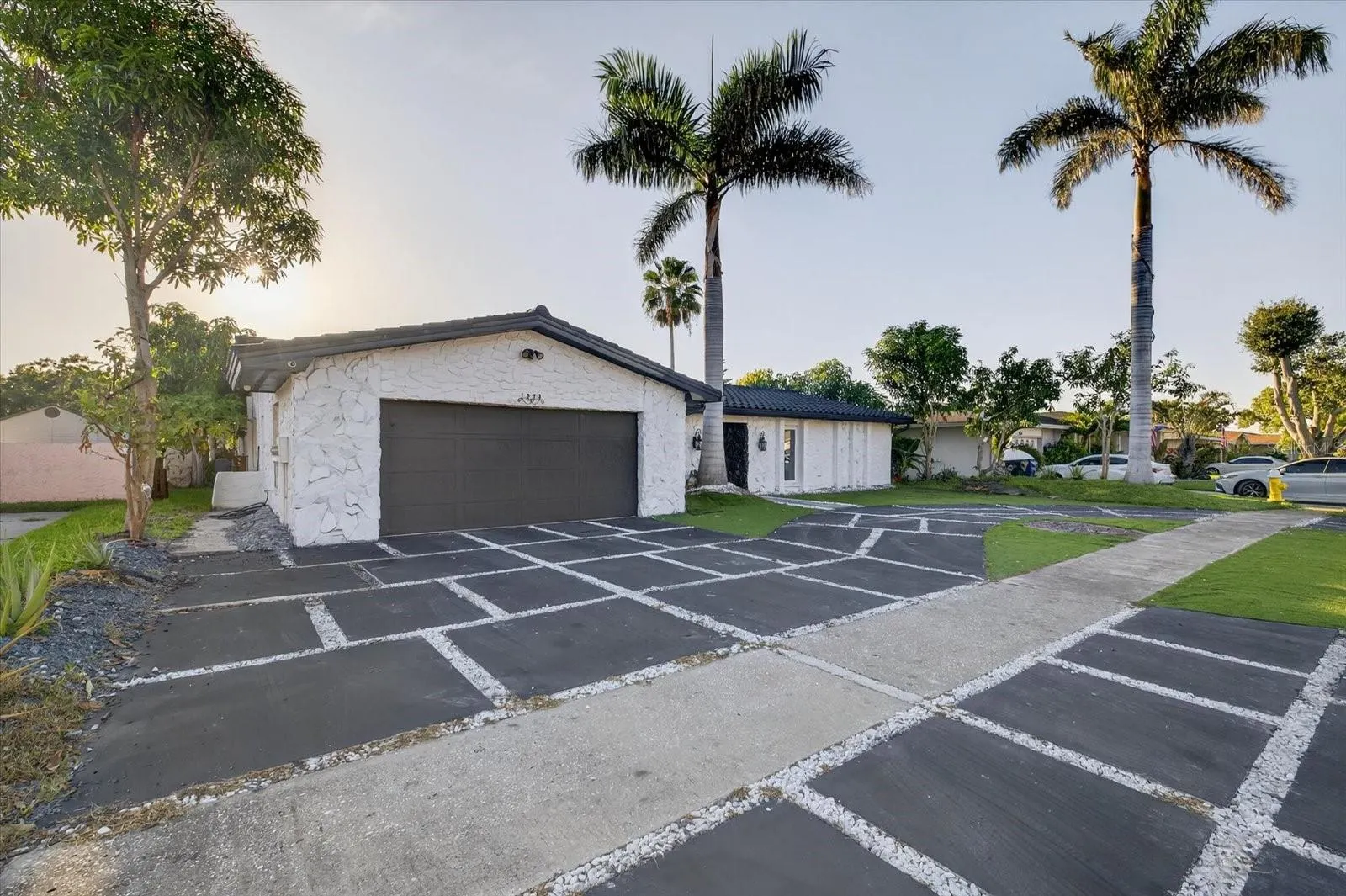 1923 SEAGULL DR
