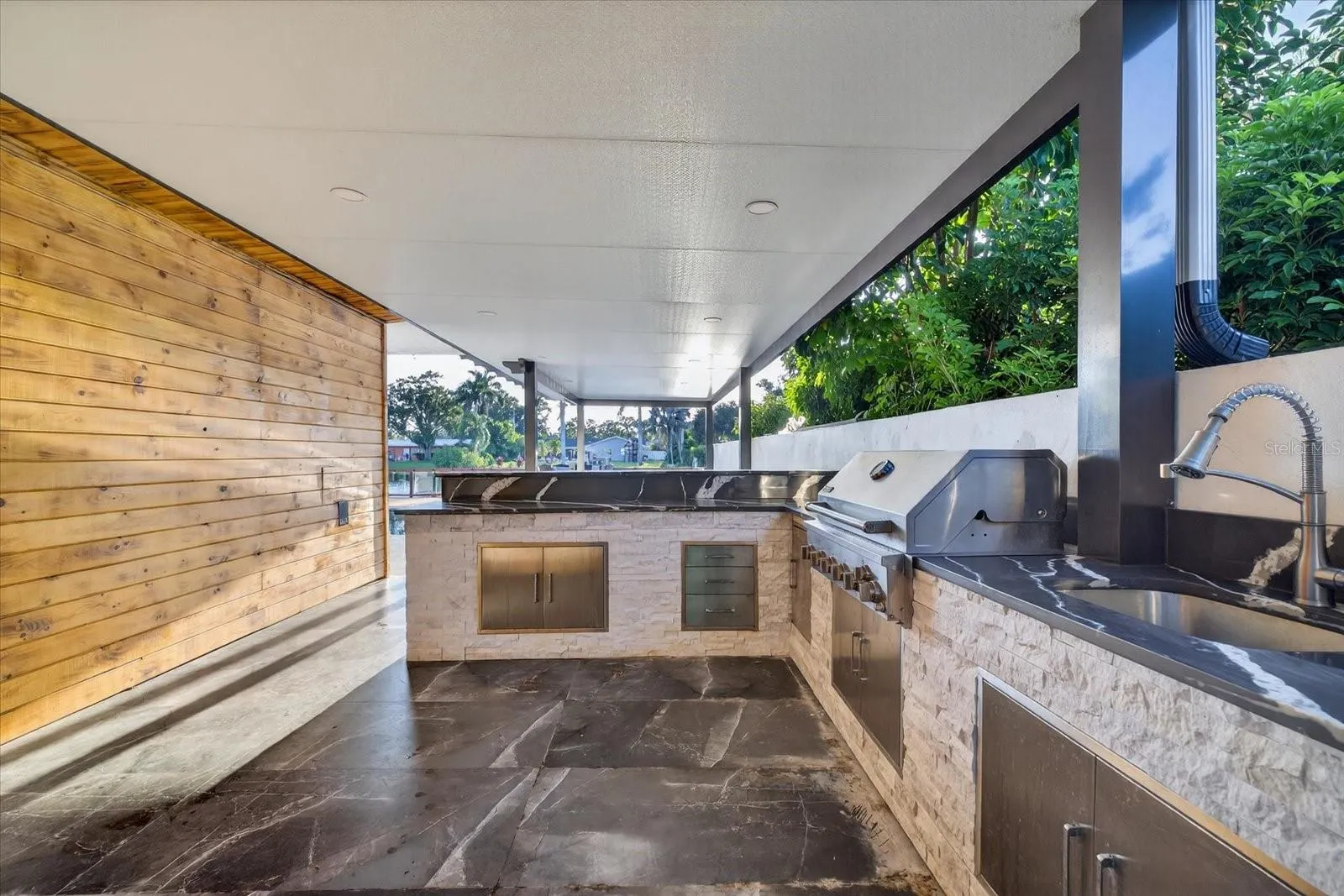 1923 SEAGULL DR