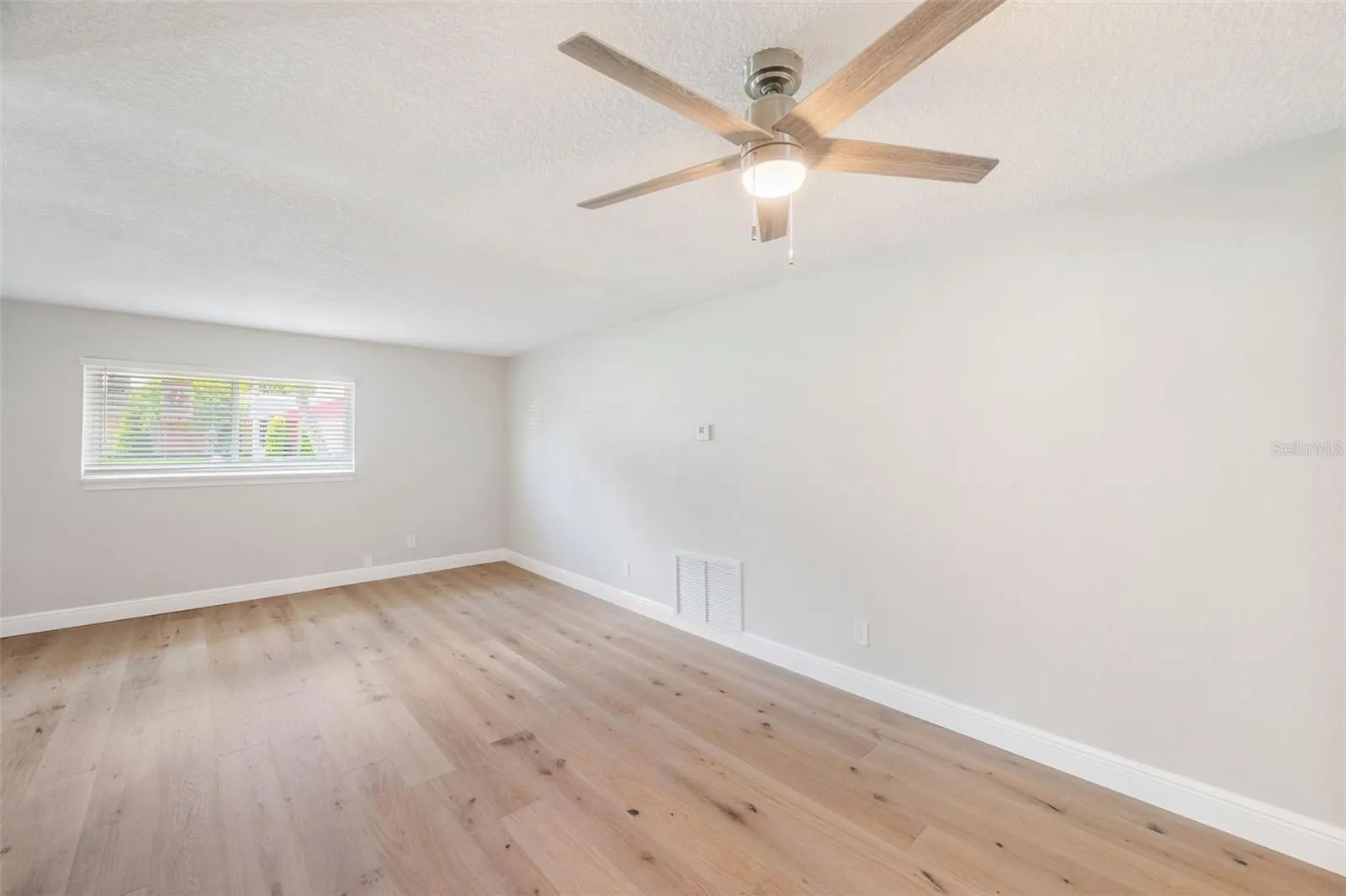 1570 COACHLIGHT WAY