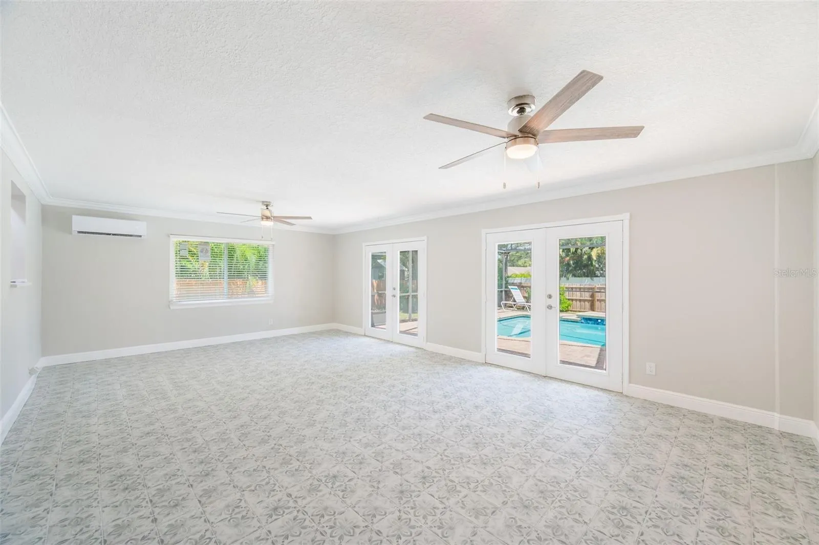1570 COACHLIGHT WAY