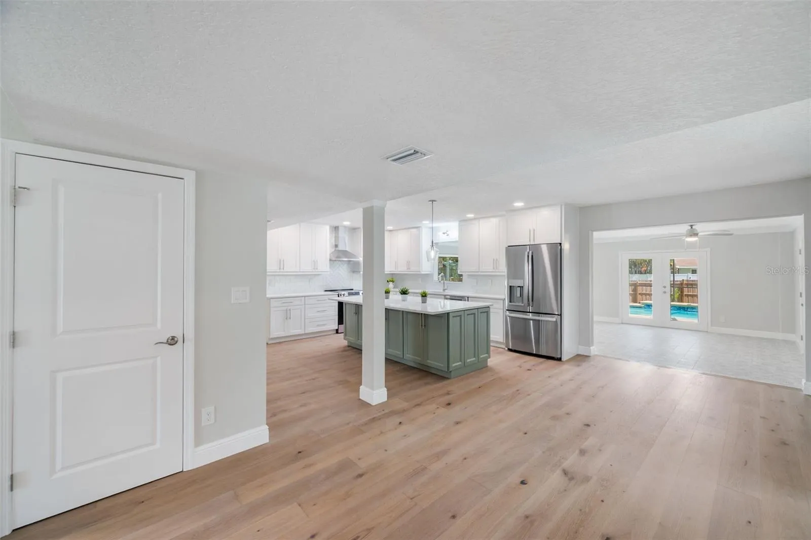 1570 COACHLIGHT WAY