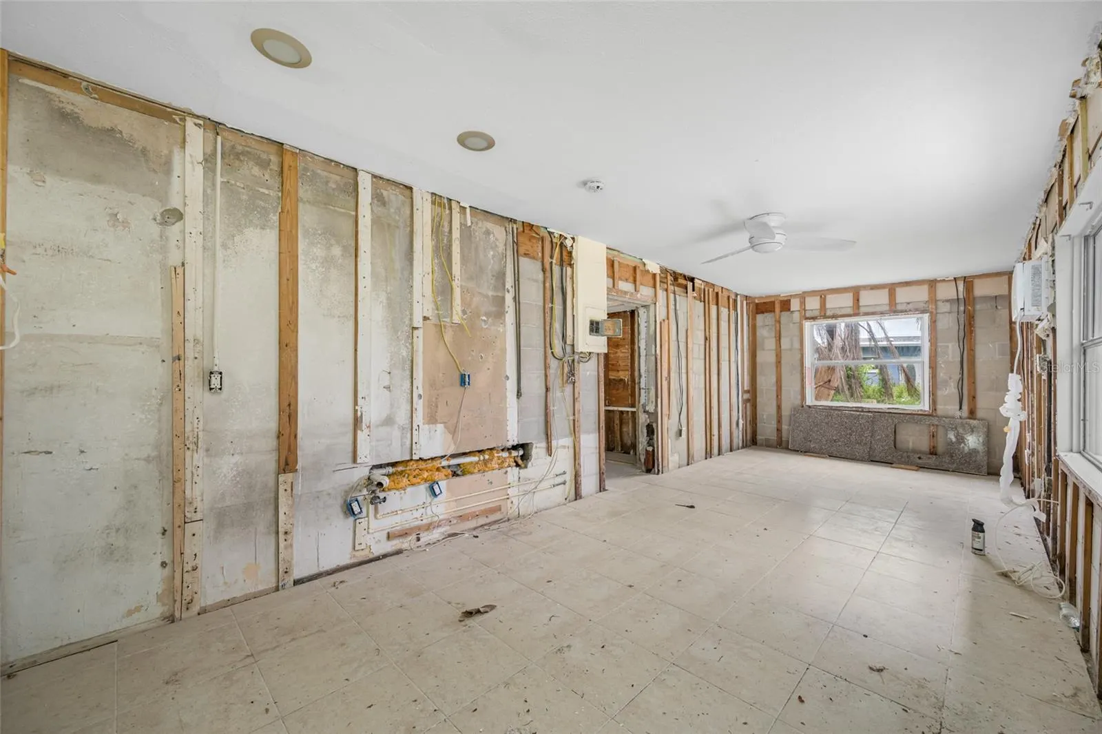 14111 W PARSLEY DR