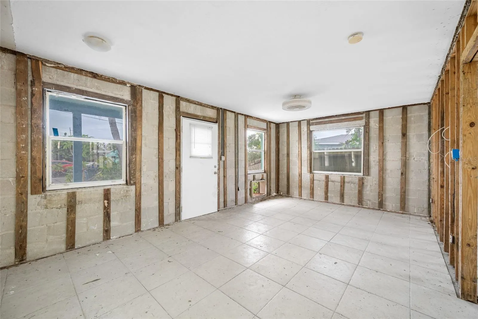 14111 W PARSLEY DR