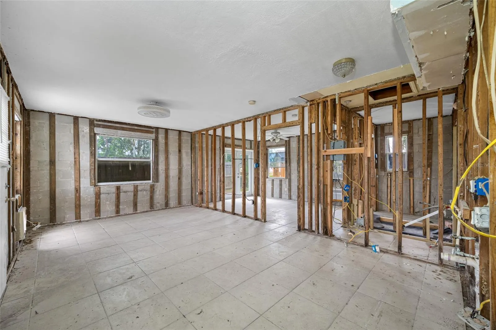 14111 W PARSLEY DR
