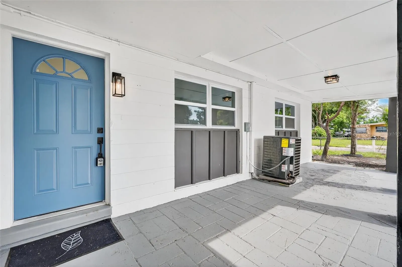 7604 LAVENDER LN