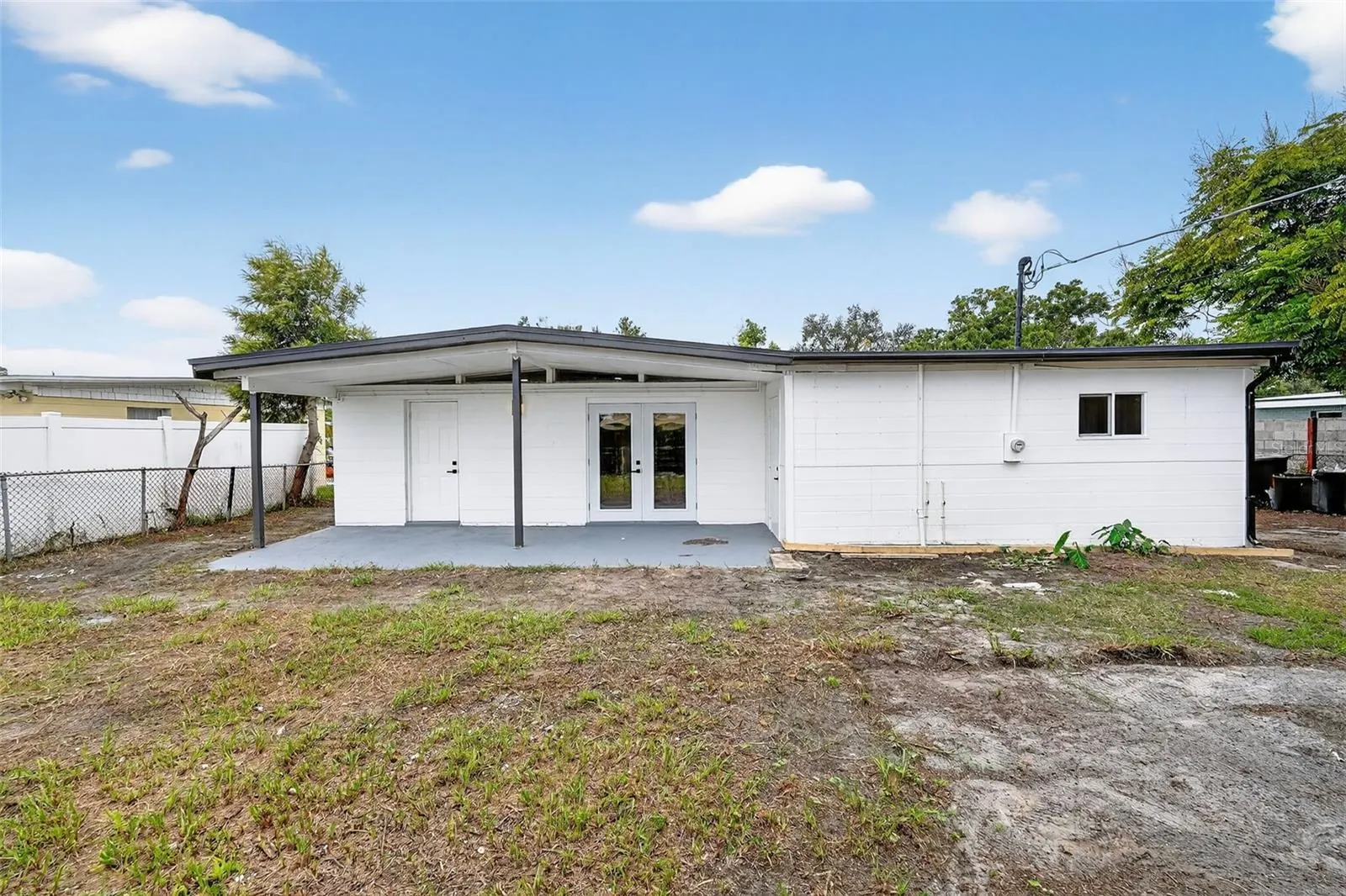 7604 LAVENDER LN