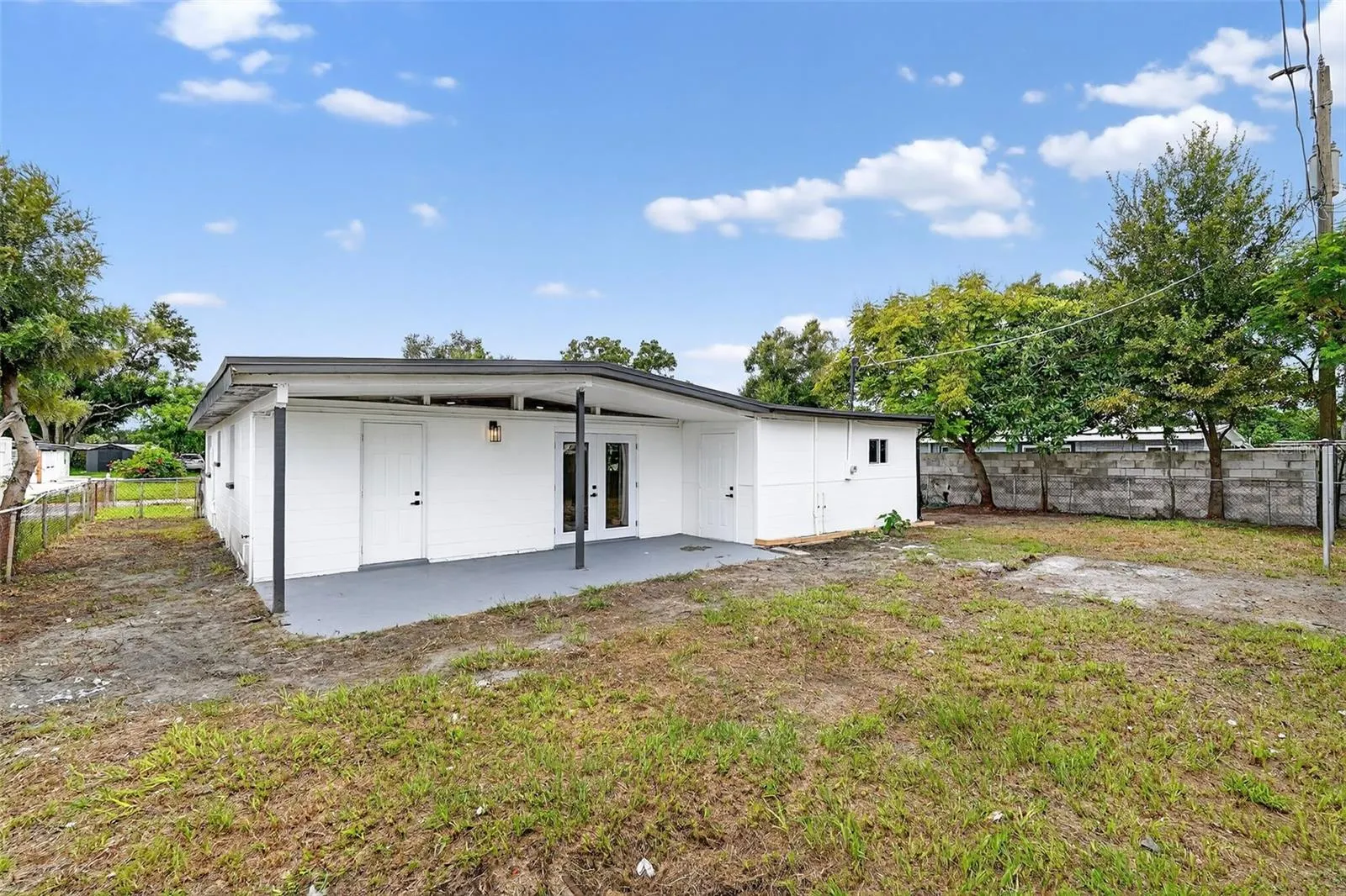7604 LAVENDER LN