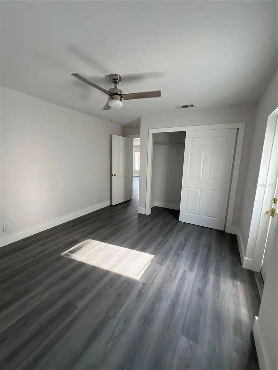 2811 AUBURN AVE W