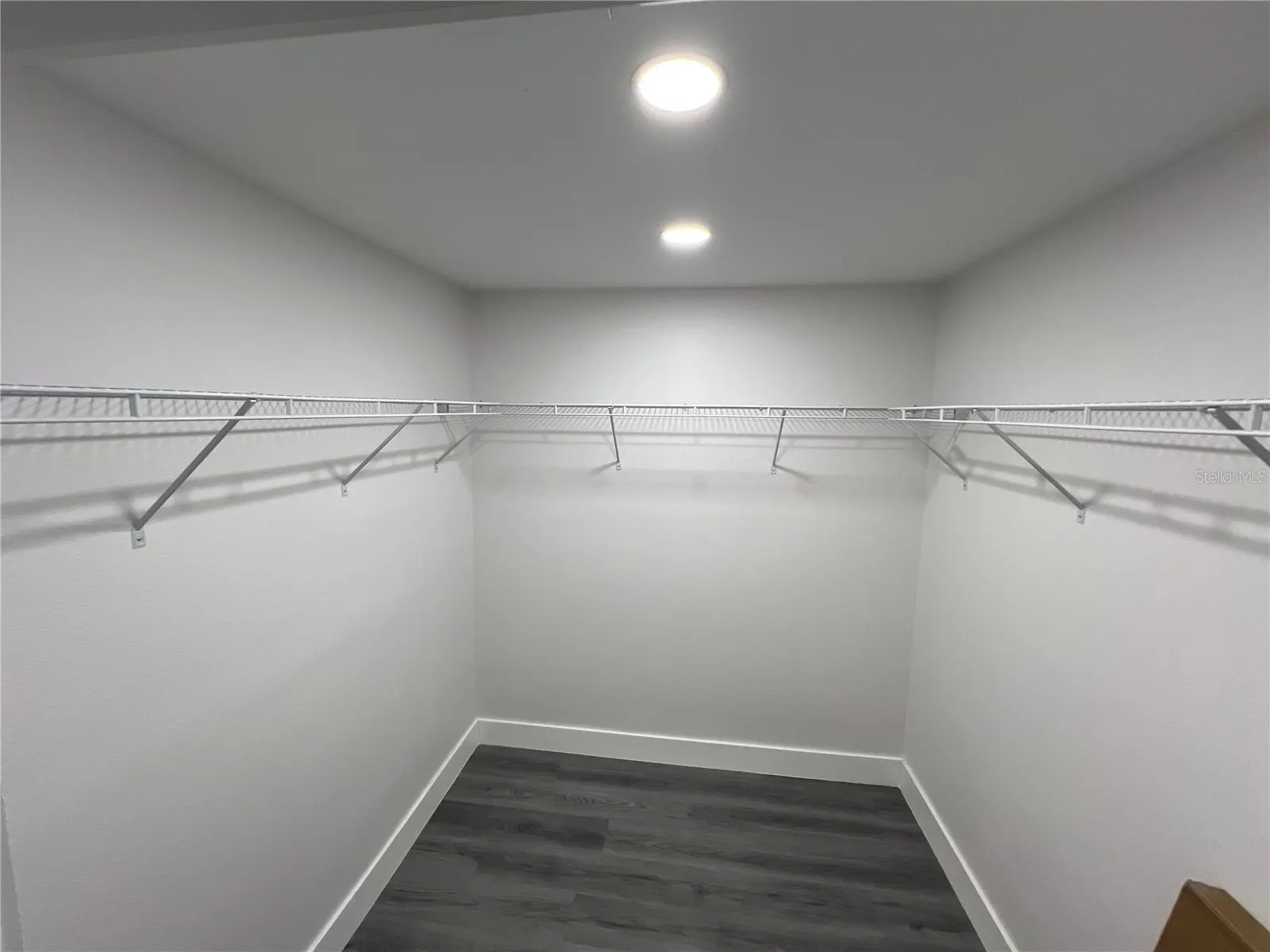 2811 AUBURN AVE W