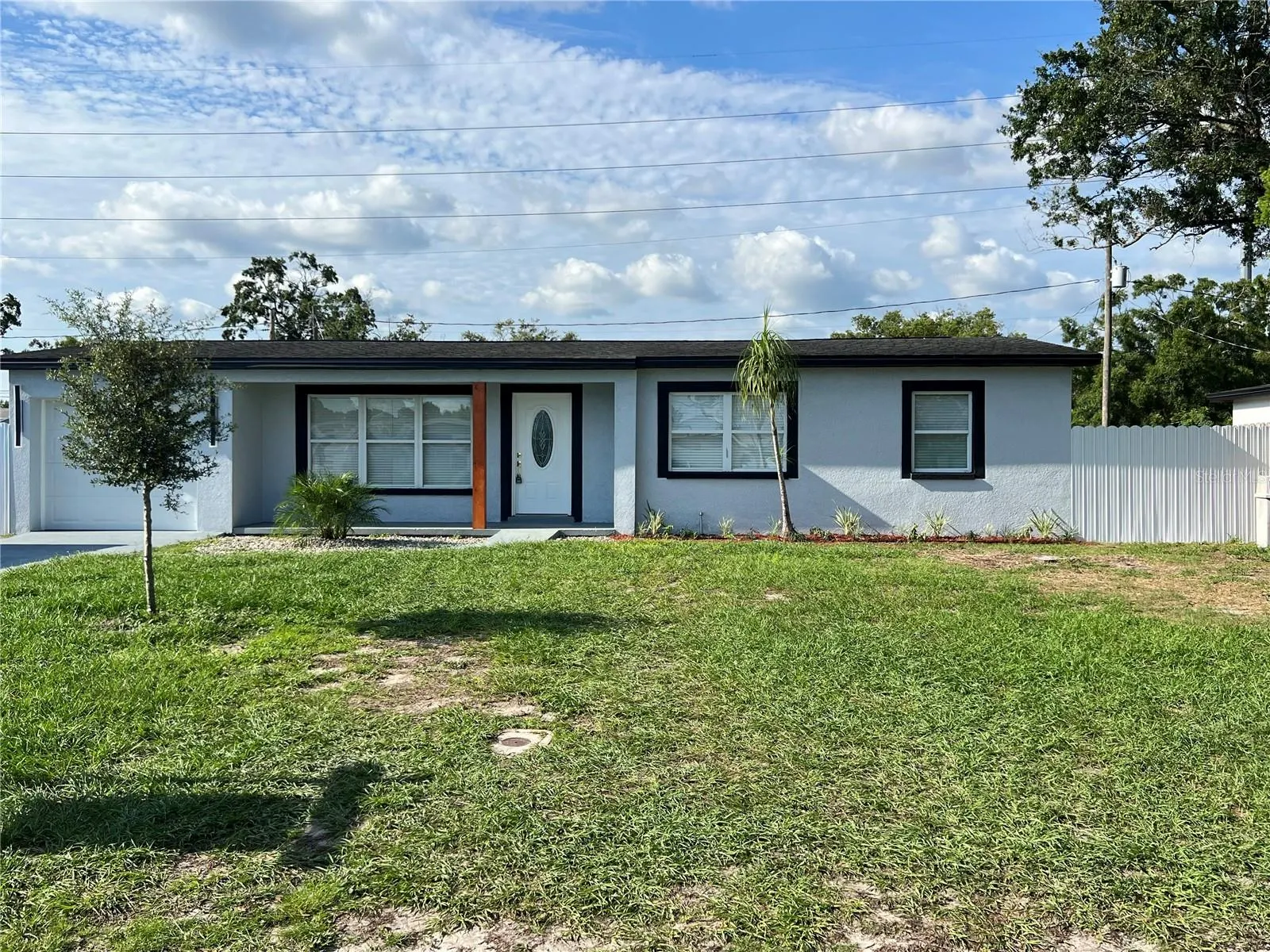 2811 AUBURN AVE W