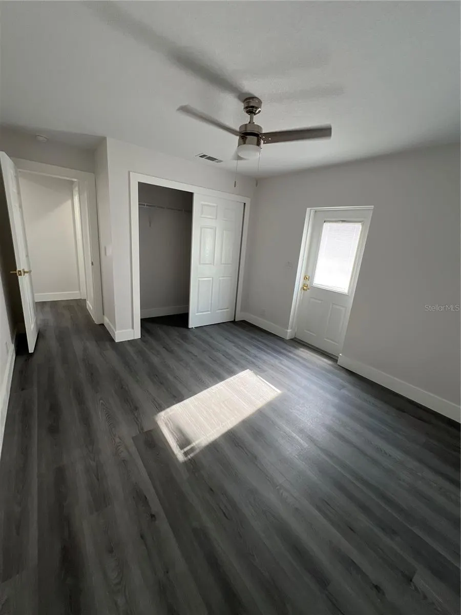 2811 AUBURN AVE W