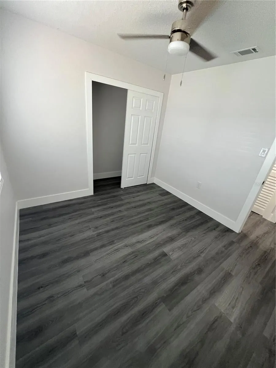 2811 AUBURN AVE W