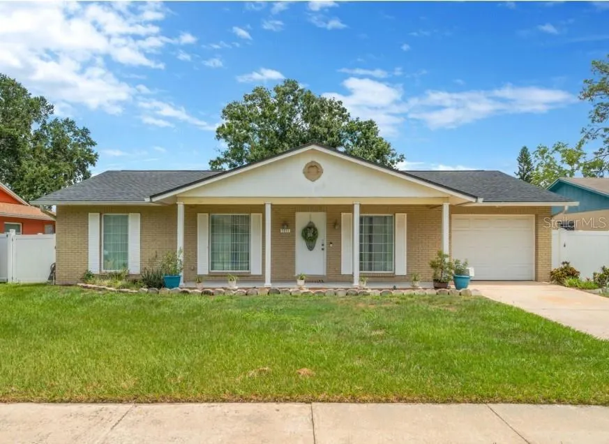 7217 CREEKWOOD CT