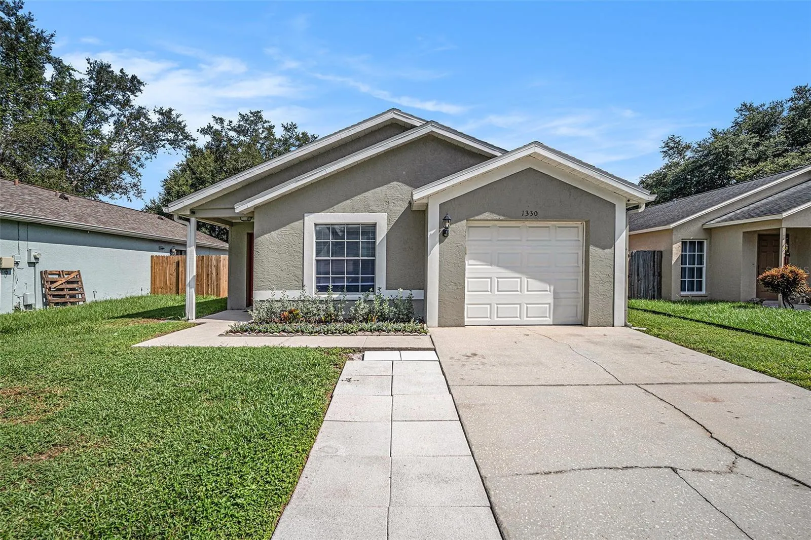 1330 MOHRLAKE DR