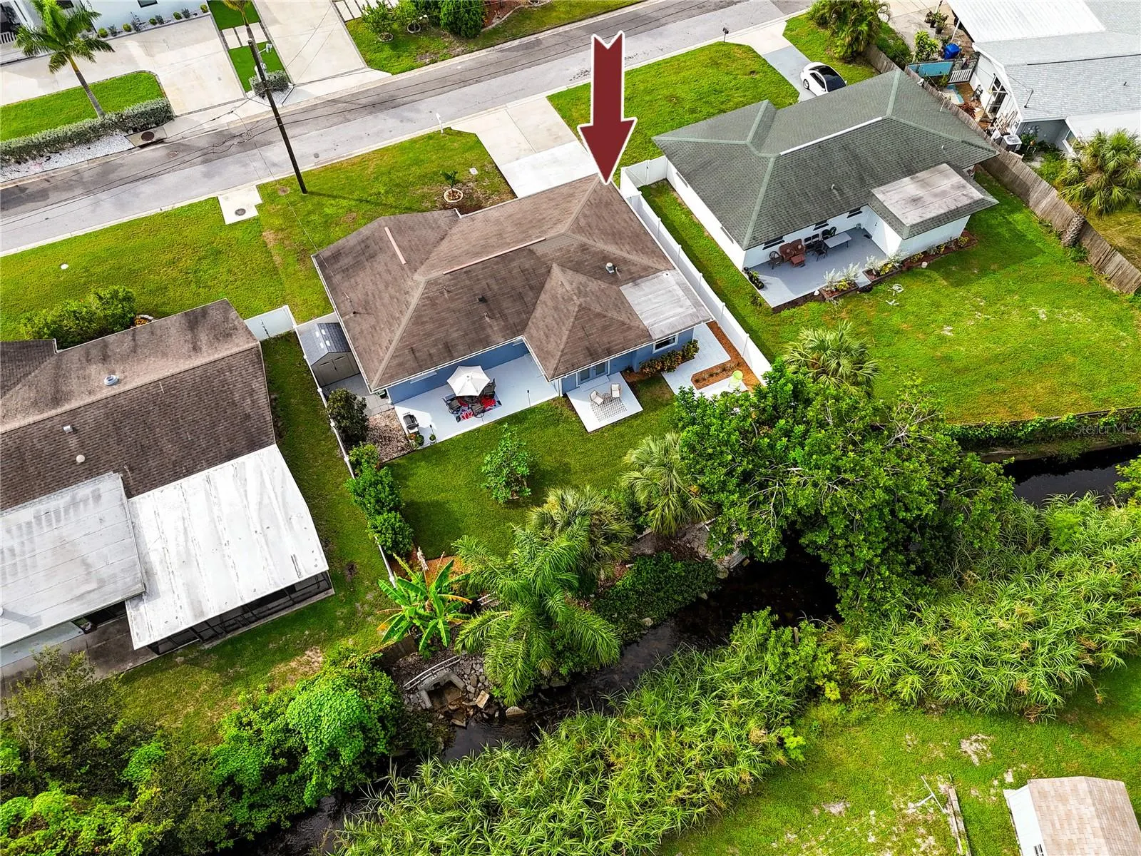 2597 CRESCENT DR