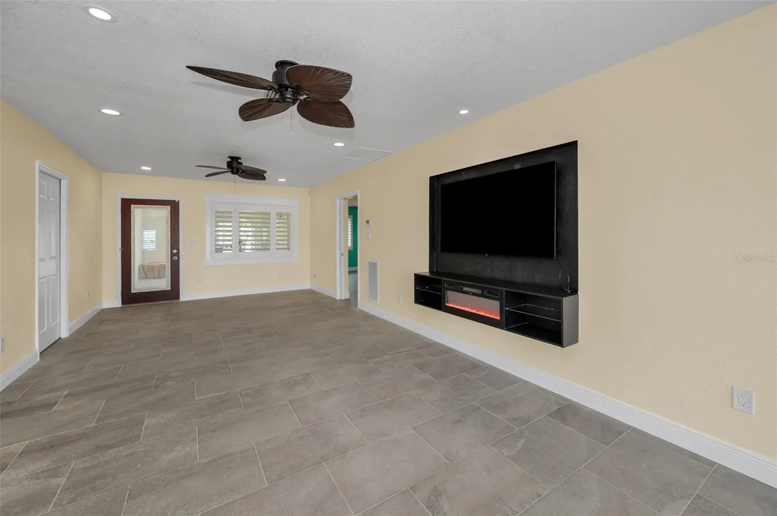 14223 E PARSLEY DR