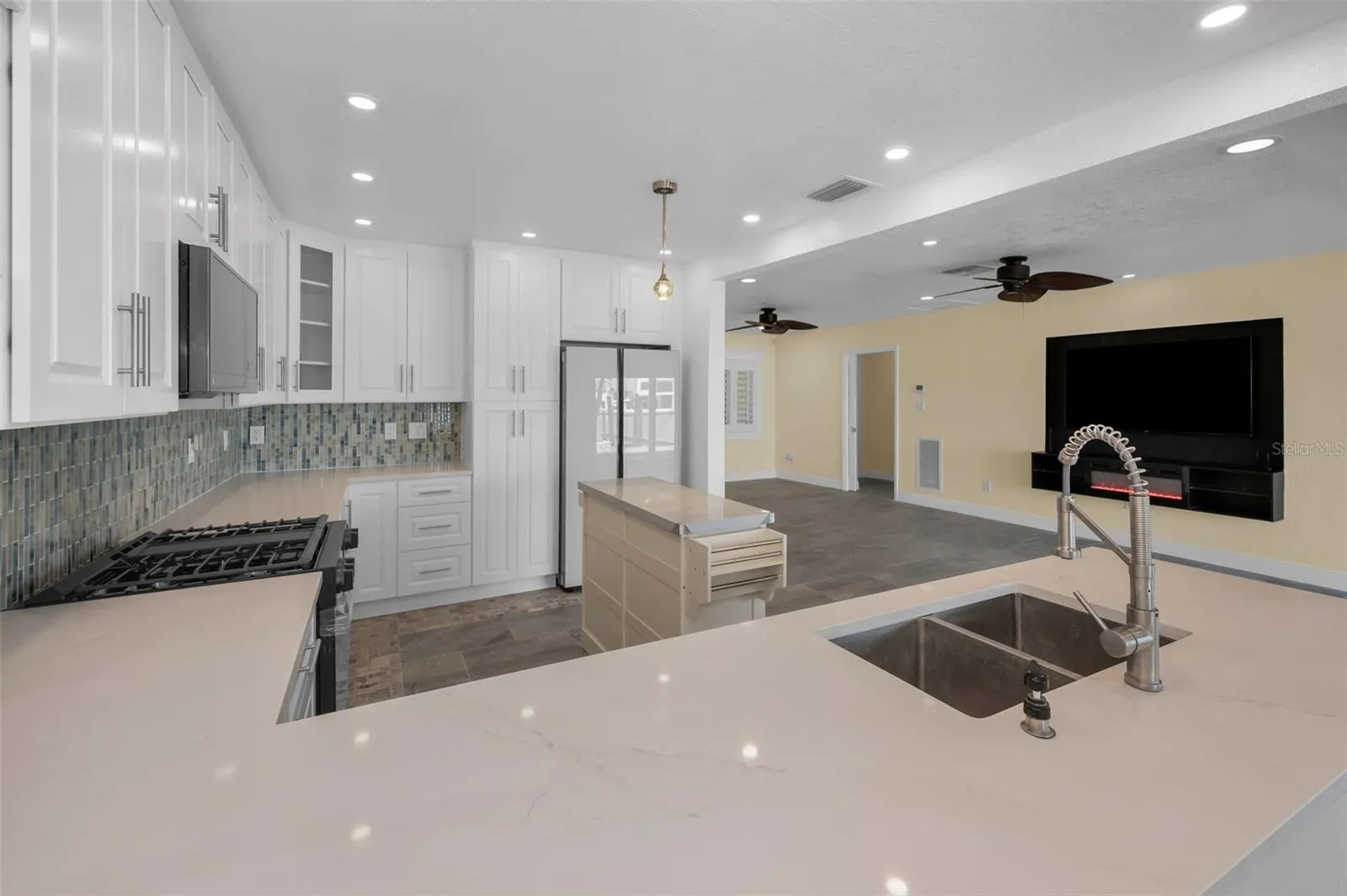 14223 E PARSLEY DR