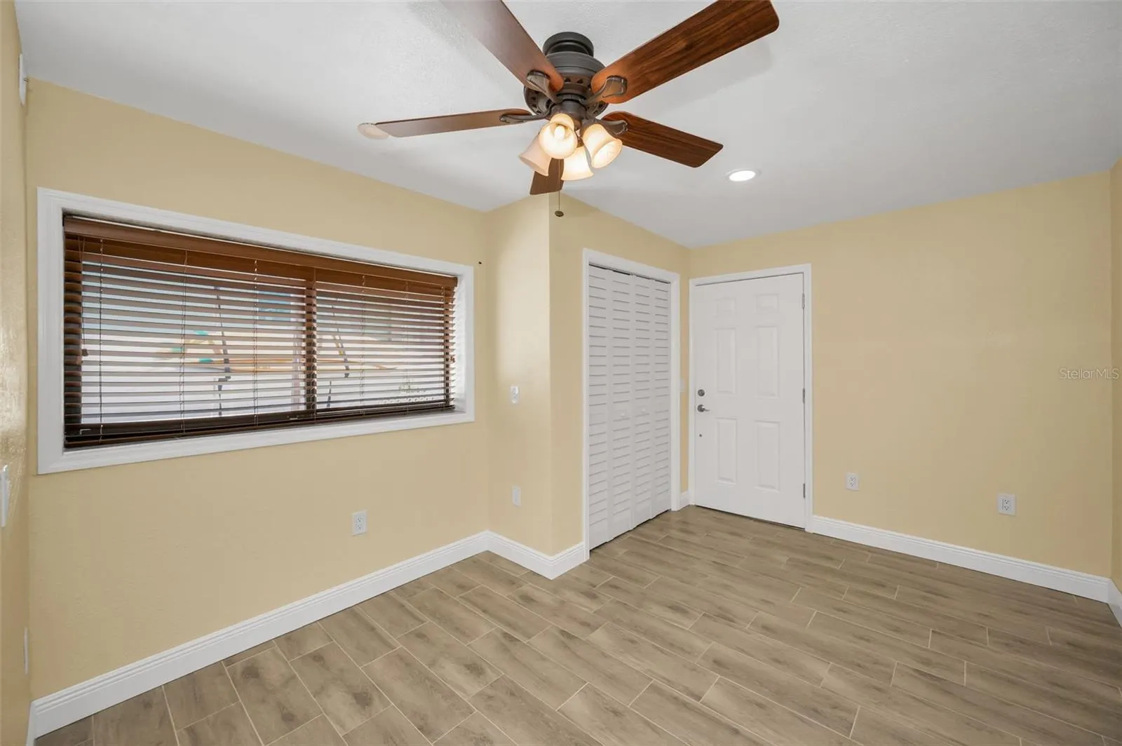 14223 E PARSLEY DR