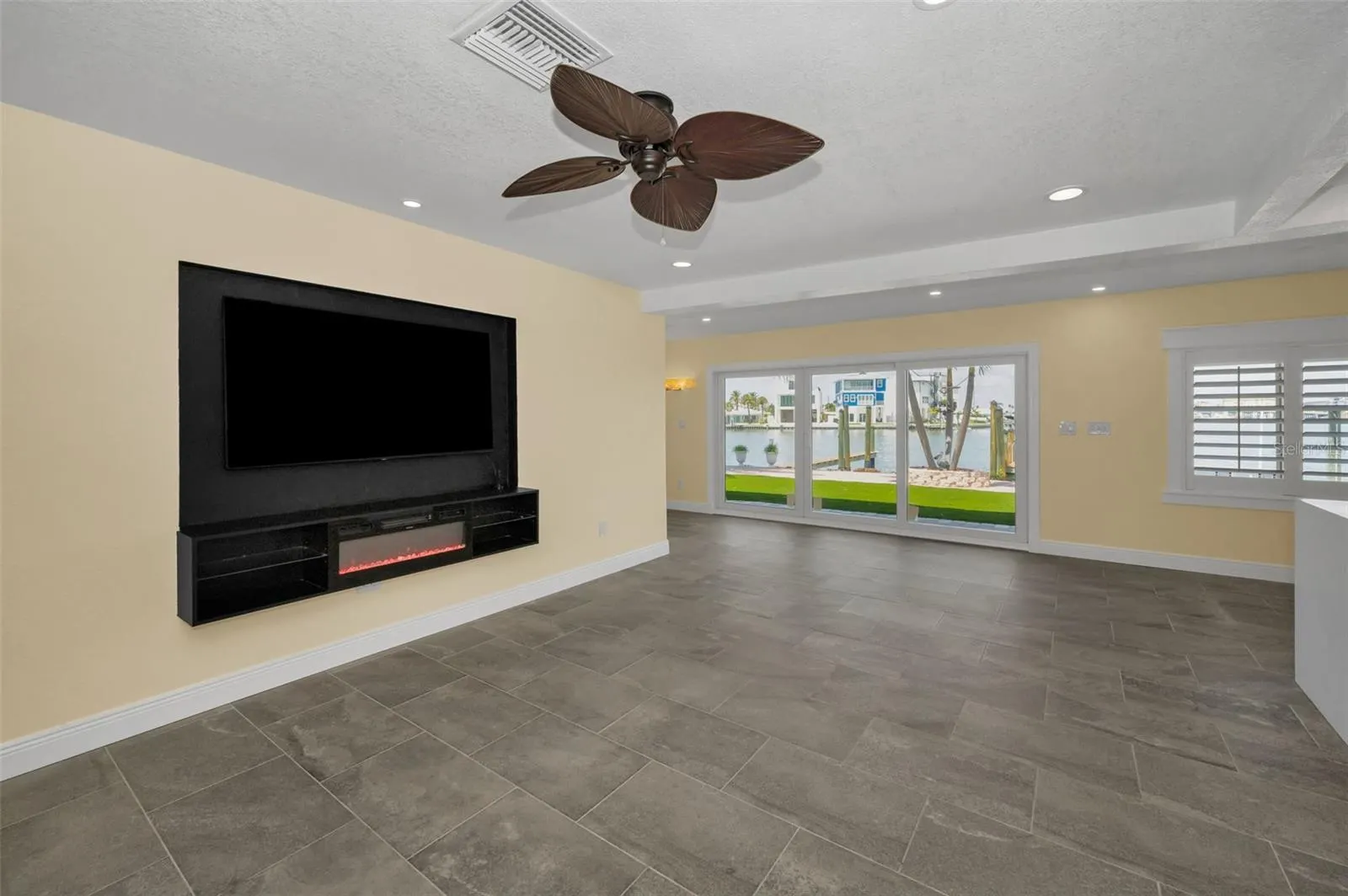 14223 E PARSLEY DR