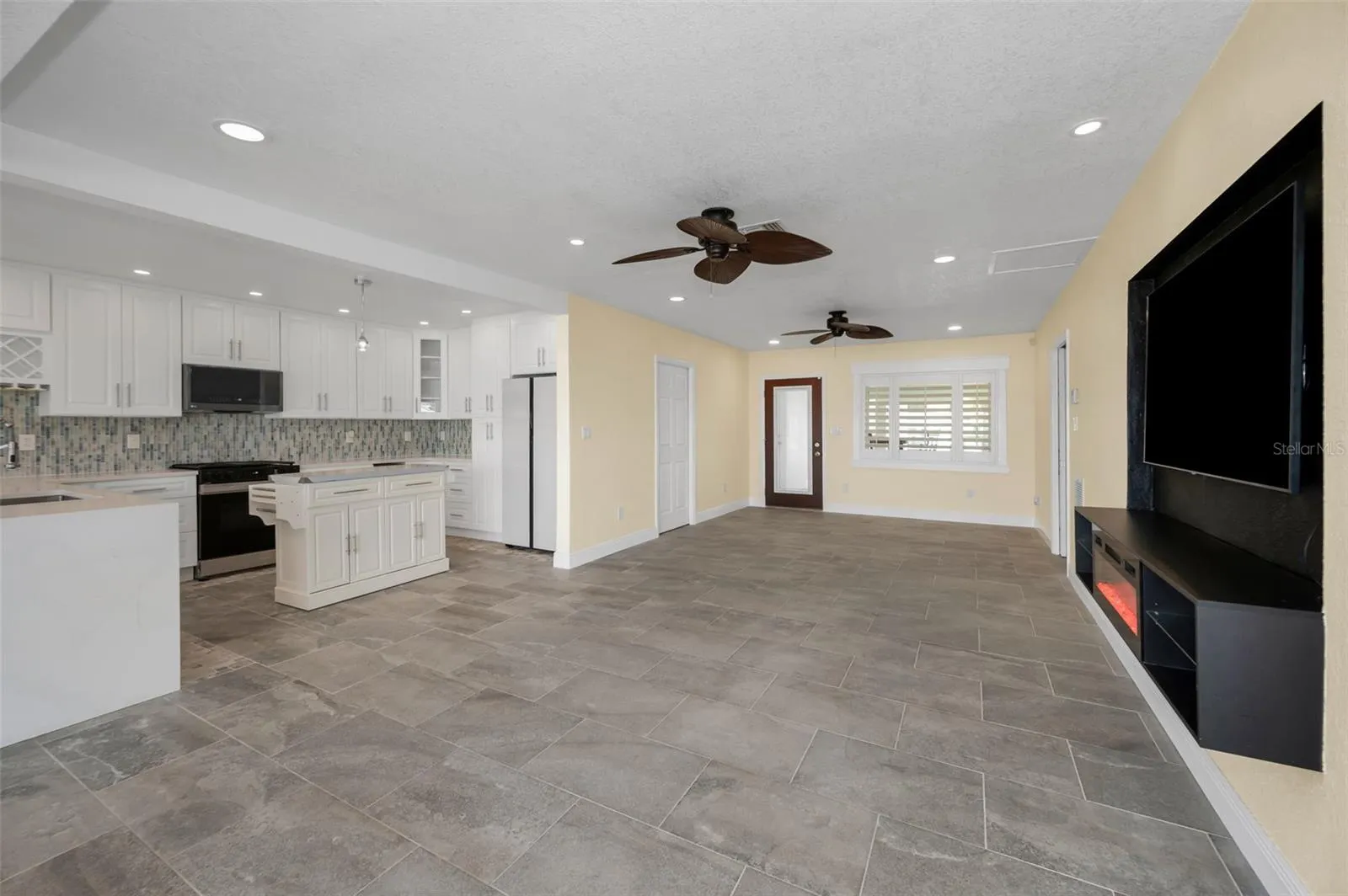 14223 E PARSLEY DR