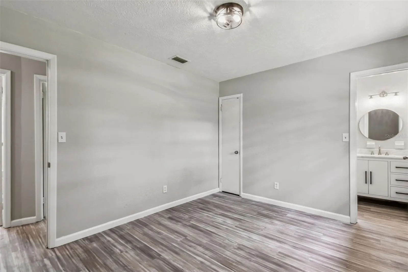 2818 VIOLA LN