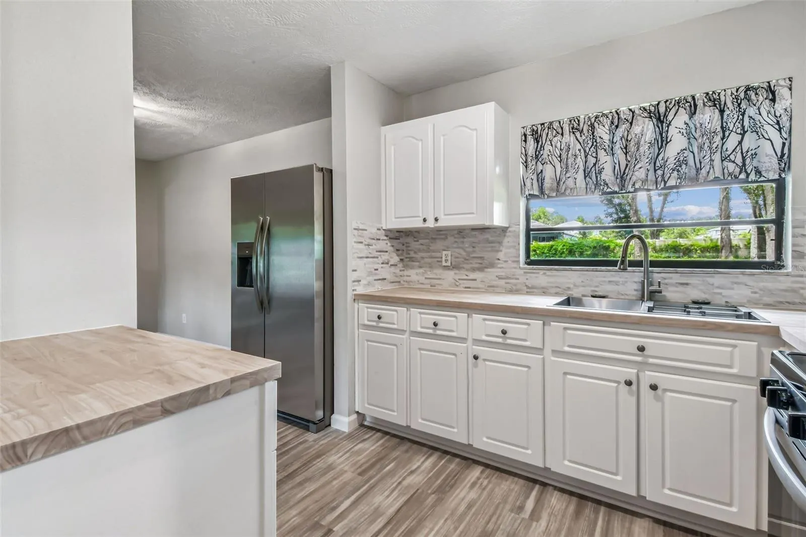 2818 VIOLA LN