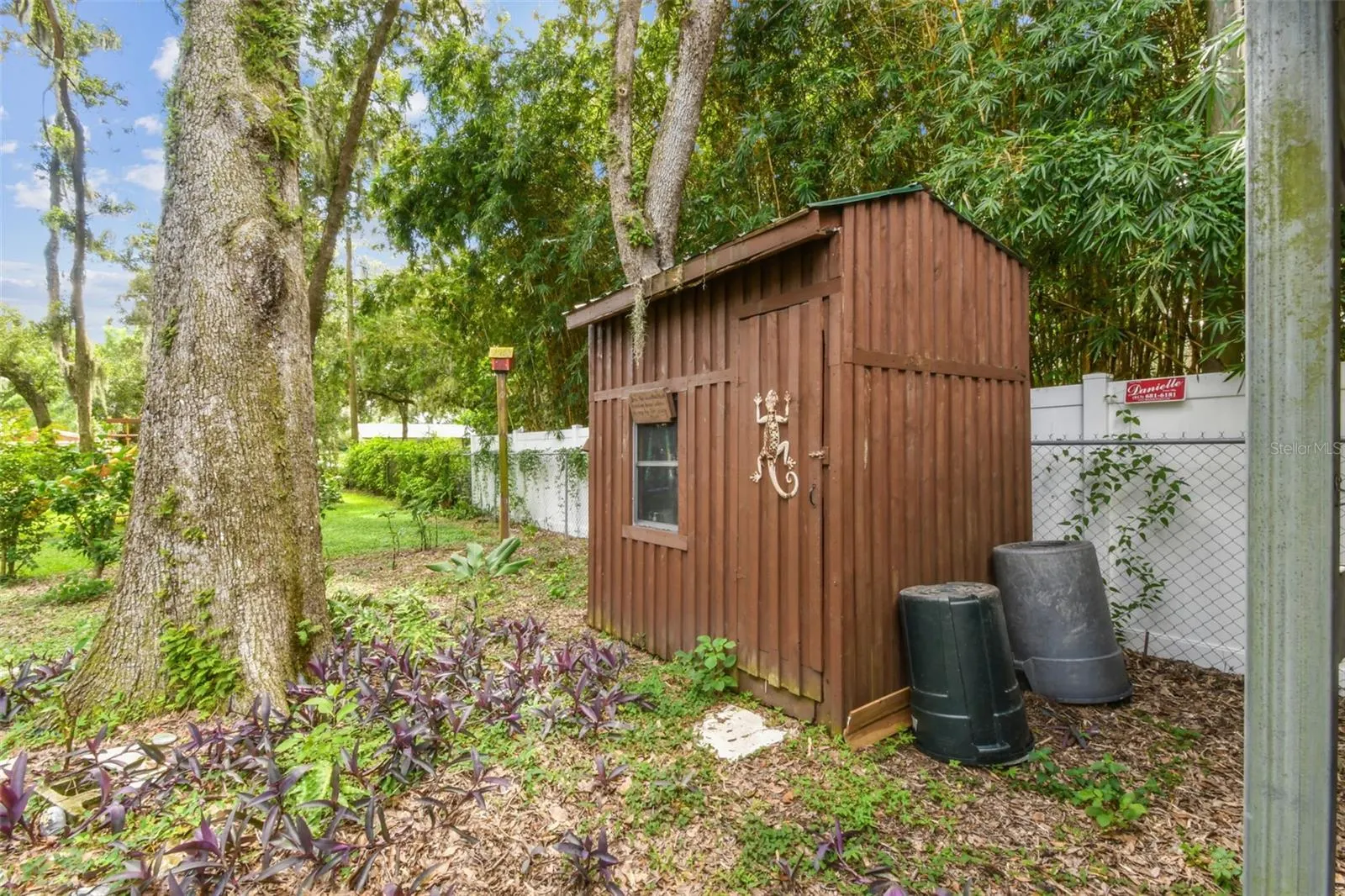 2818 VIOLA LN