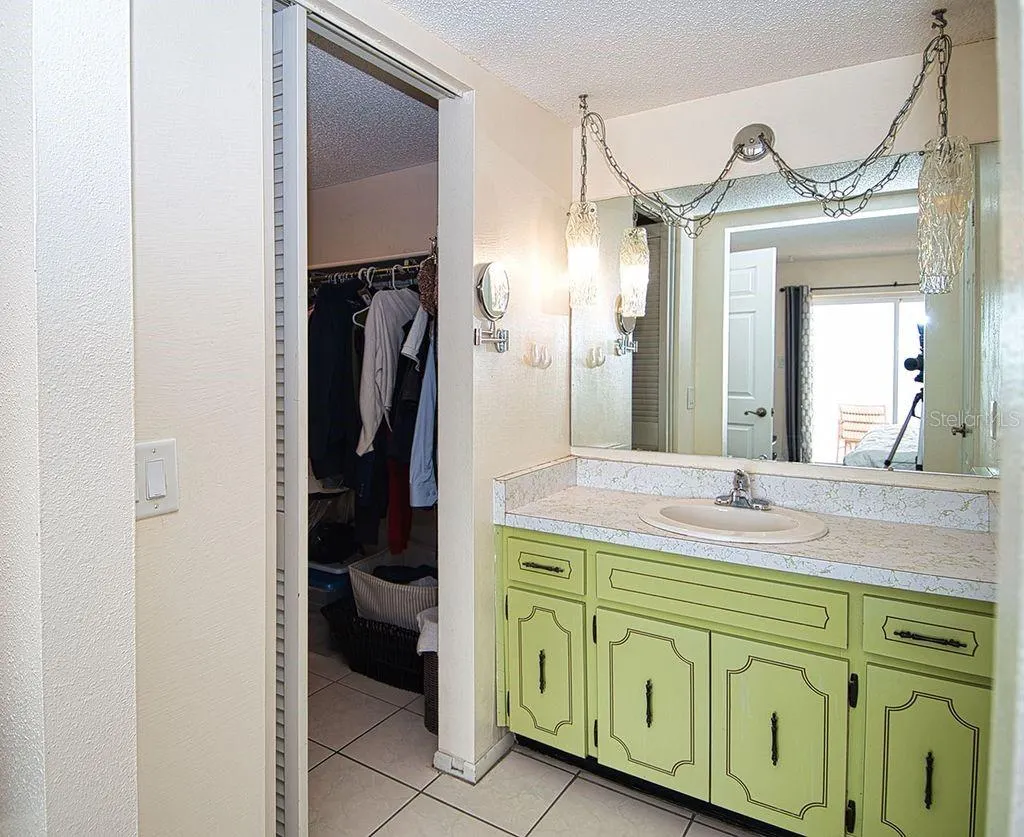 7430 SUNSHINE SKYWAY LN S #804, #804