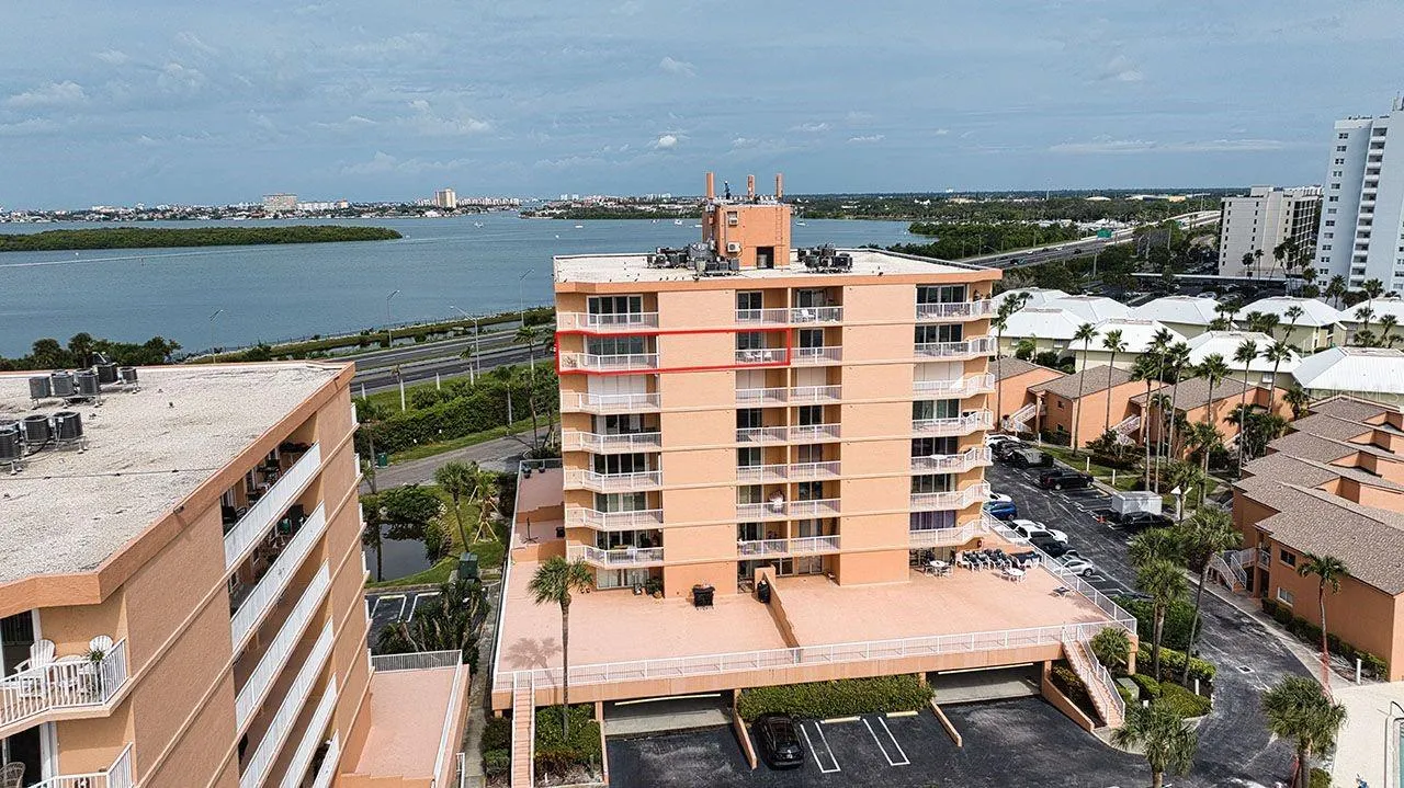 7430 SUNSHINE SKYWAY LN S #804, #804