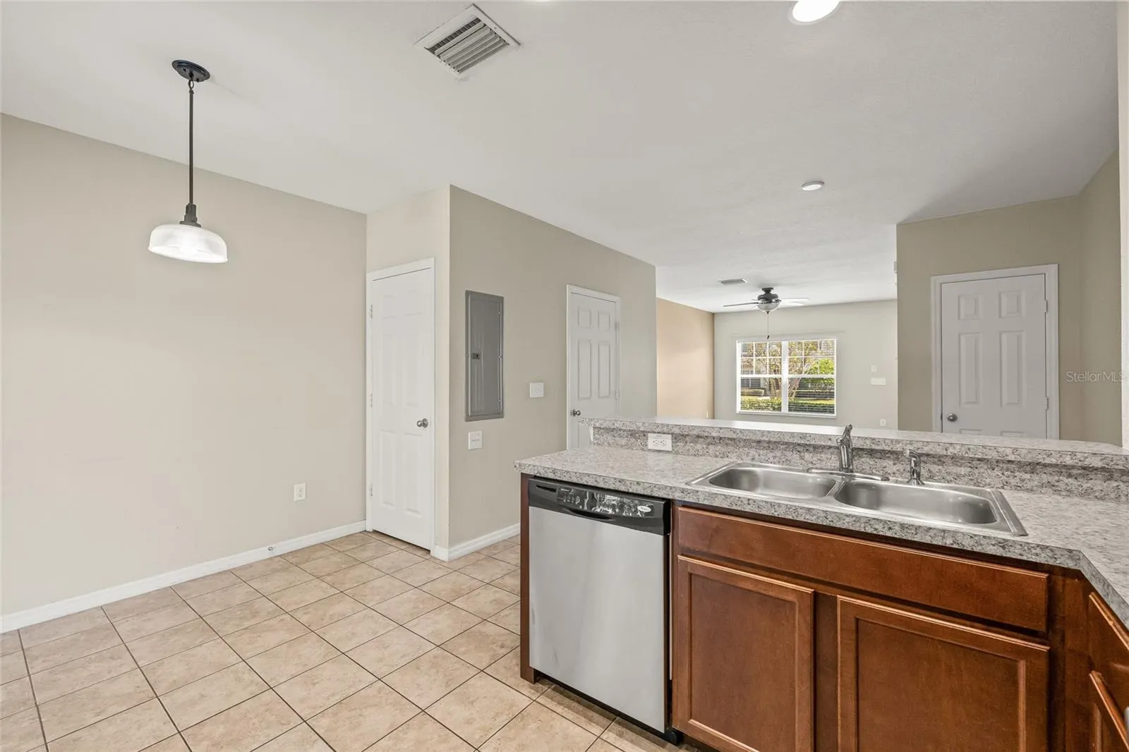 15942 FISHHAWK VIEW DR