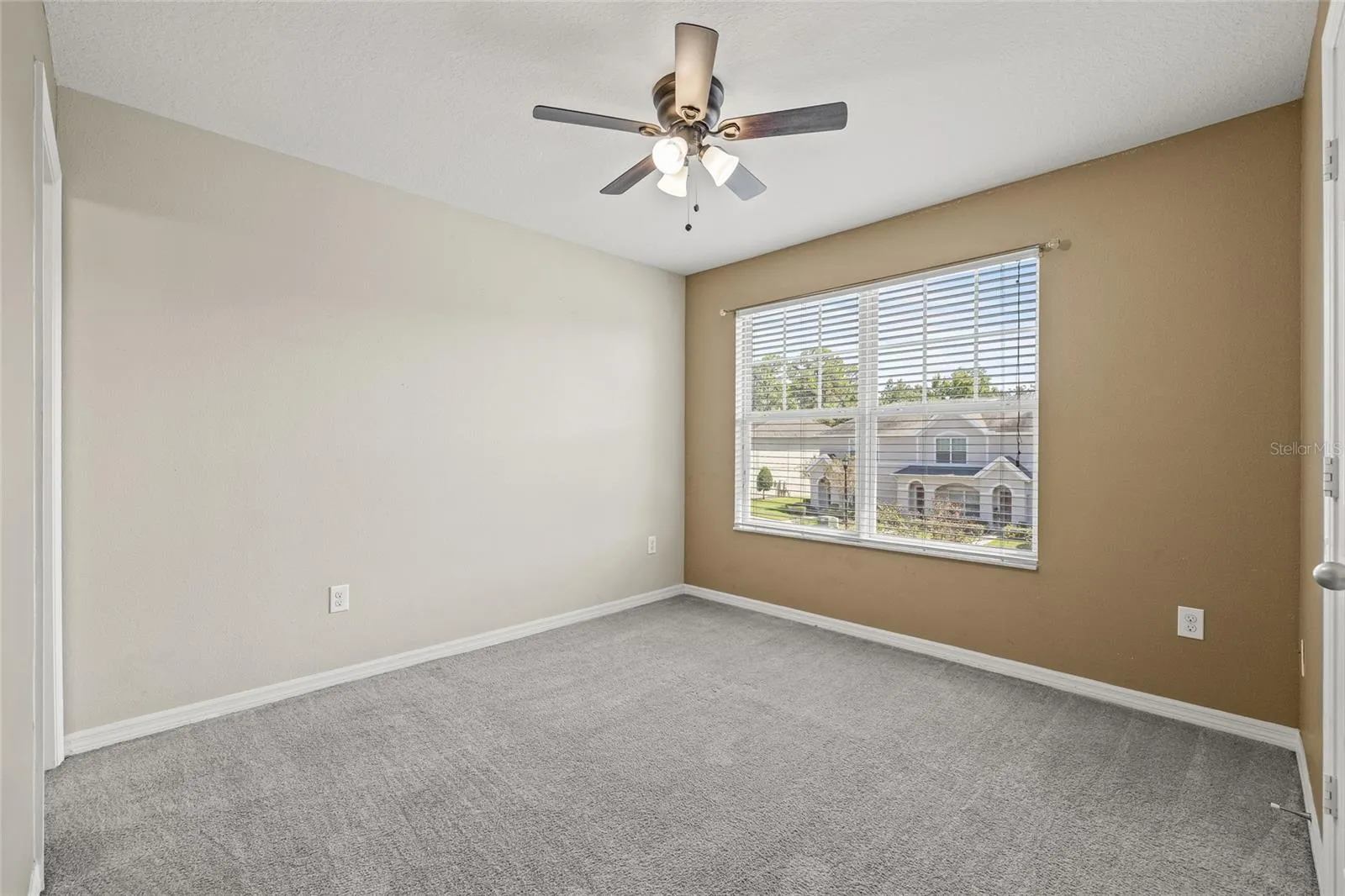 15942 FISHHAWK VIEW DR