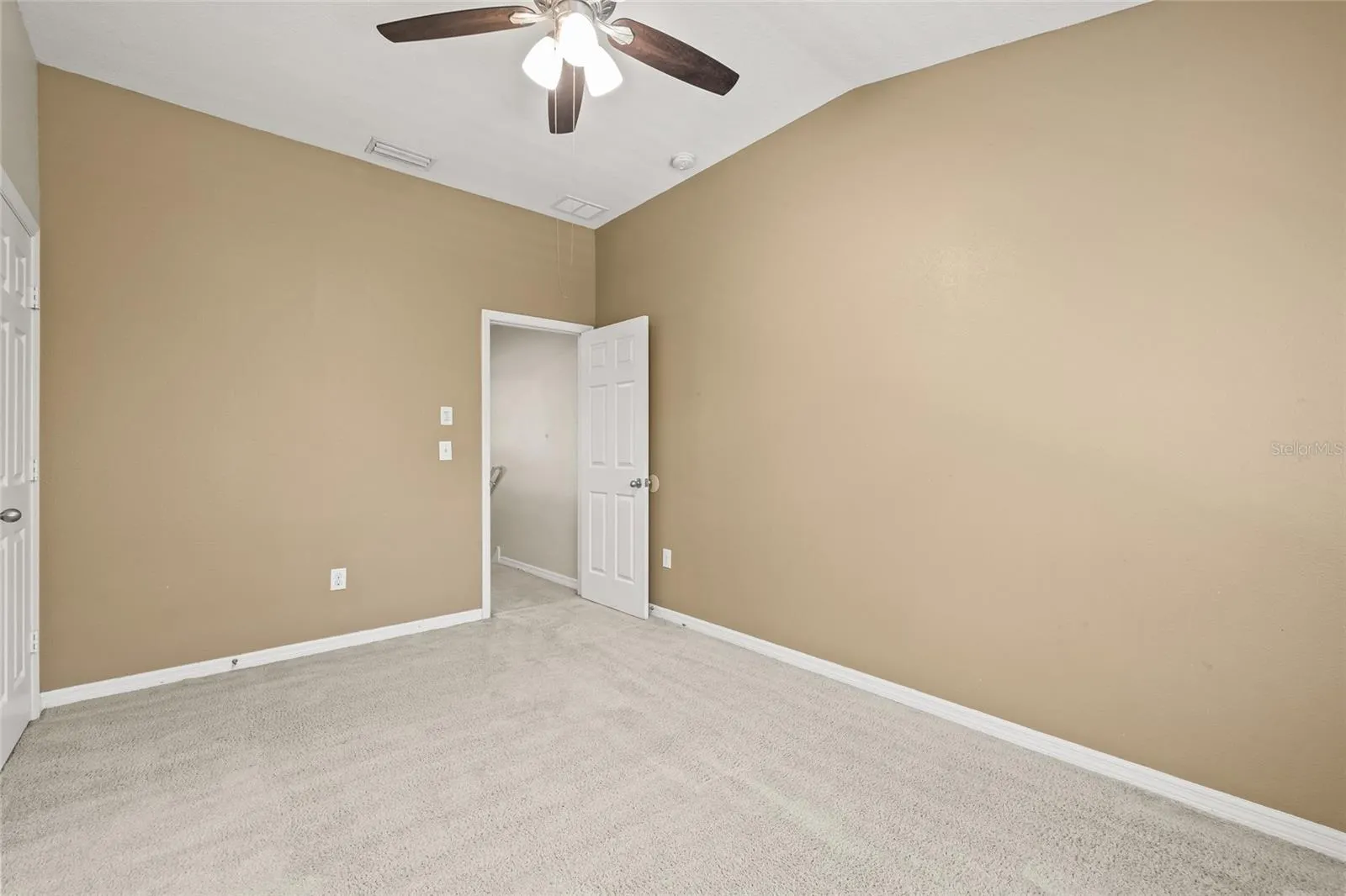 15942 FISHHAWK VIEW DR