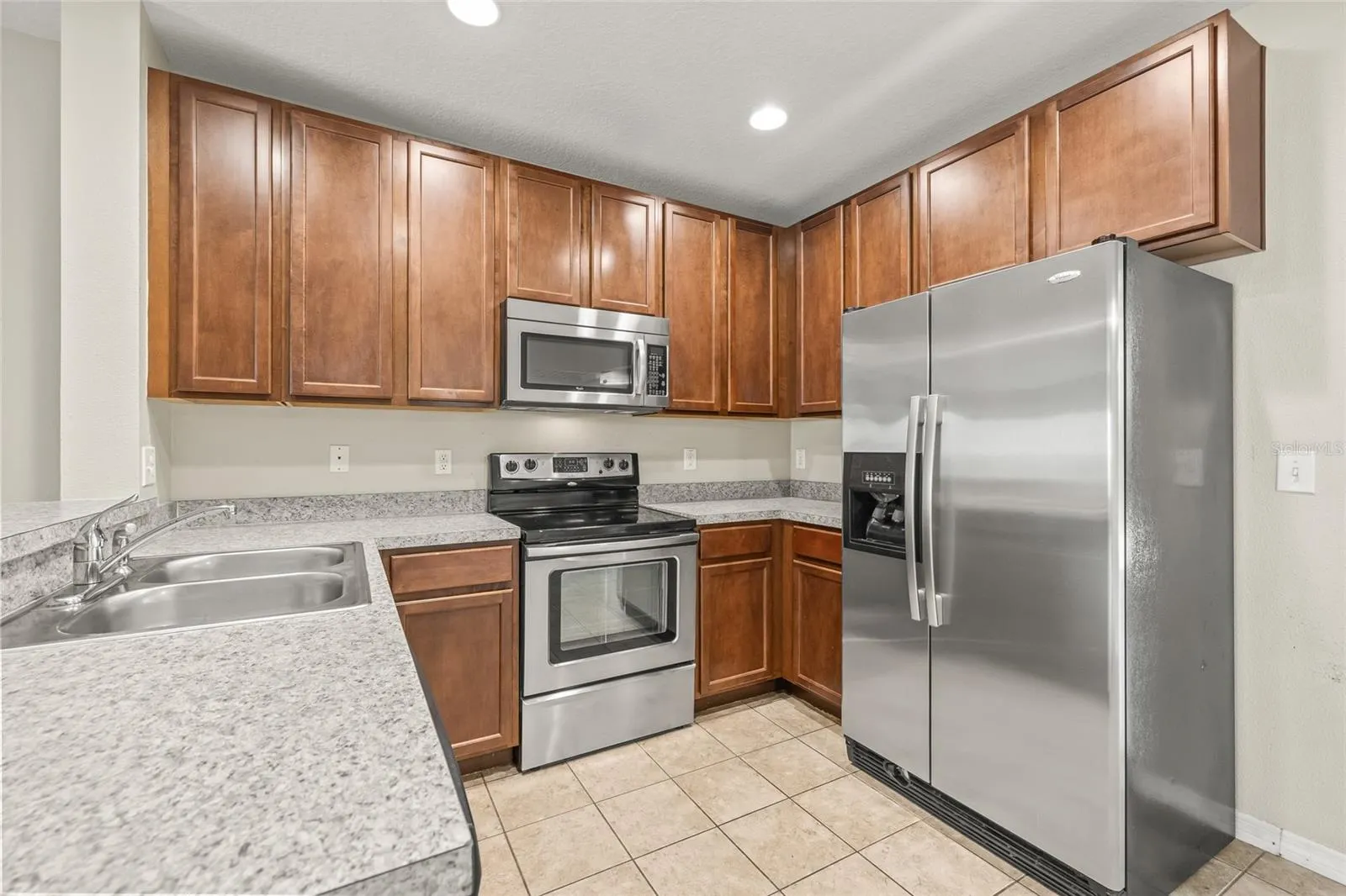 15942 FISHHAWK VIEW DR