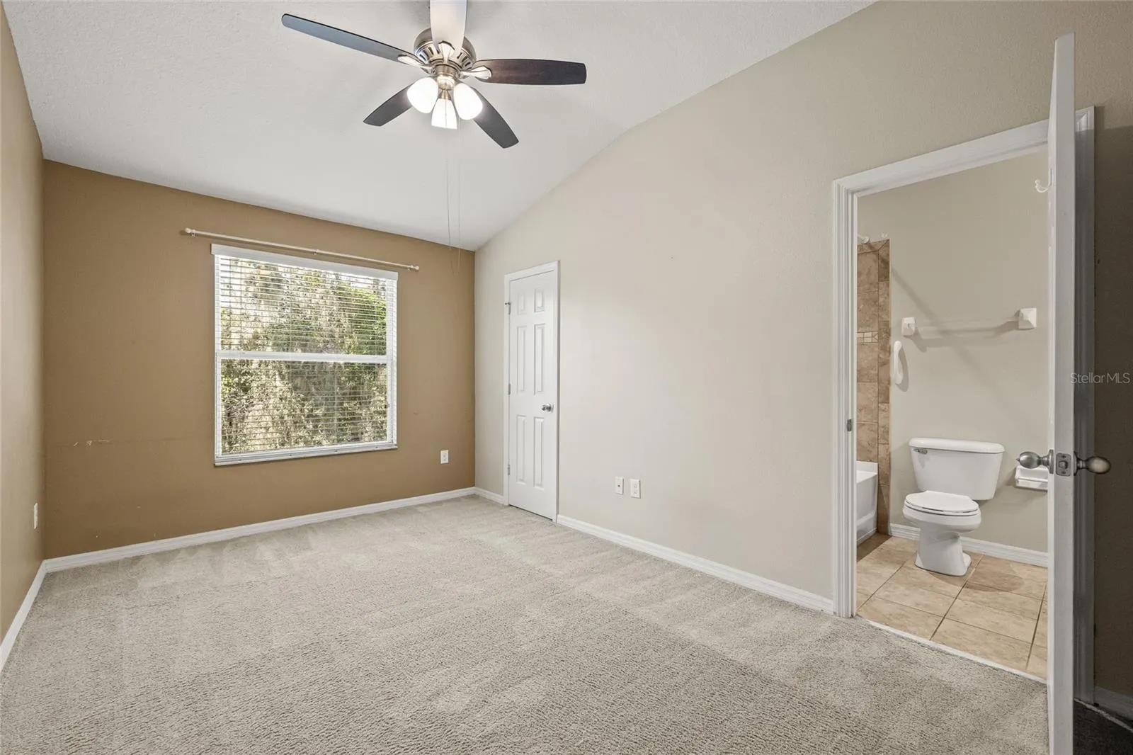 15942 FISHHAWK VIEW DR