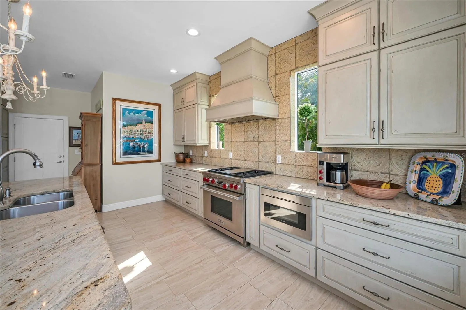 223 HOWARD DR