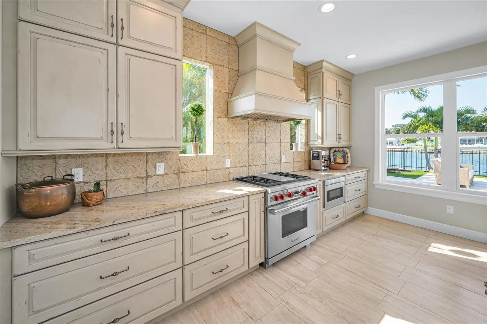 223 HOWARD DR