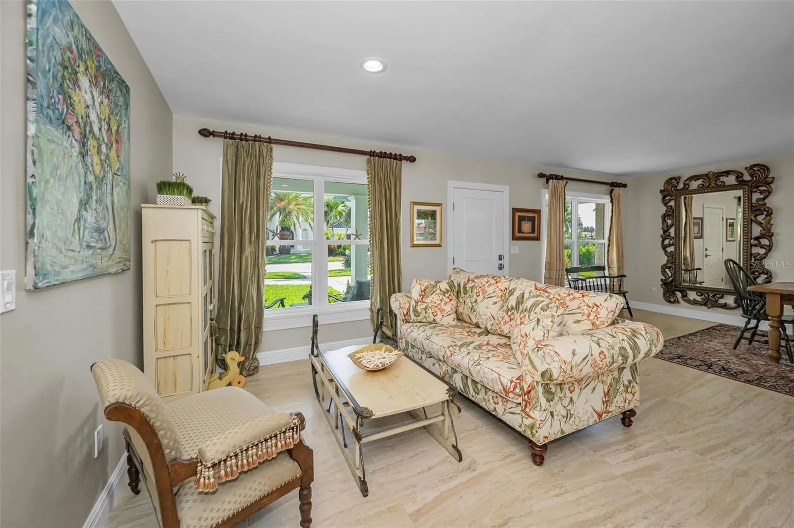 223 HOWARD DR
