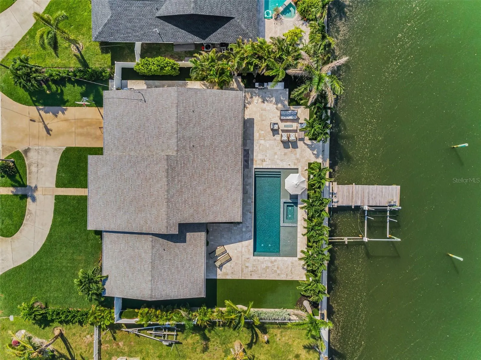223 HOWARD DR