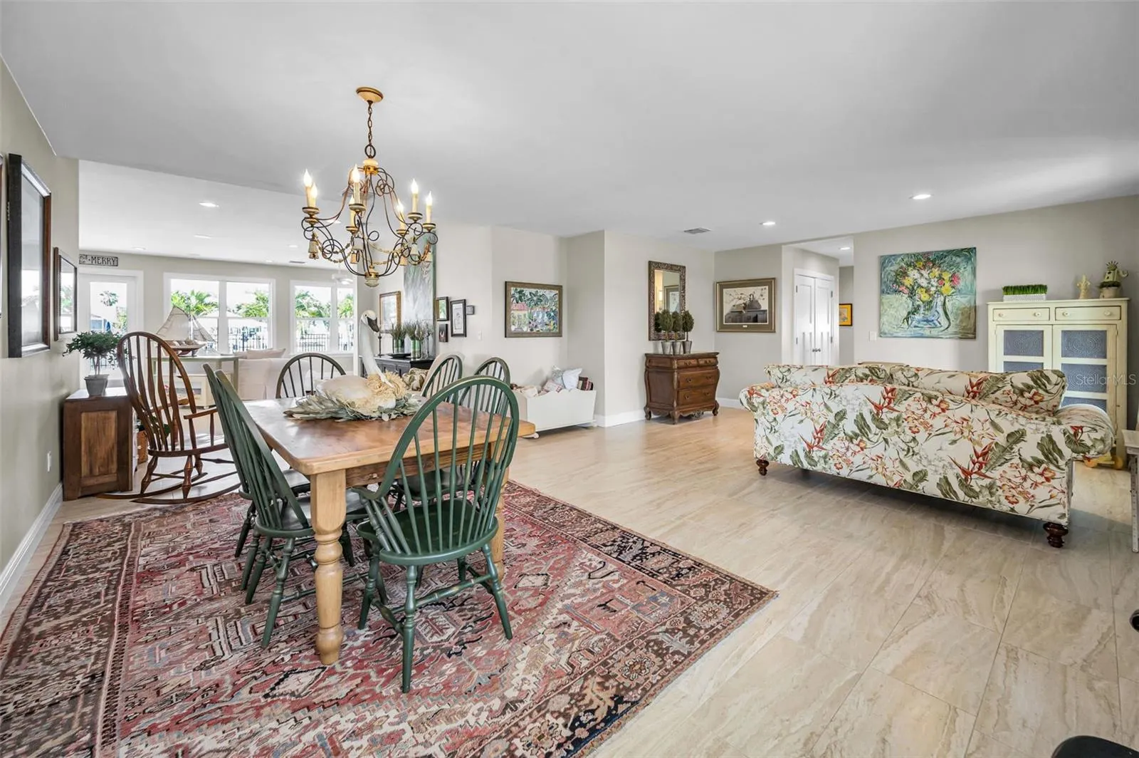223 HOWARD DR