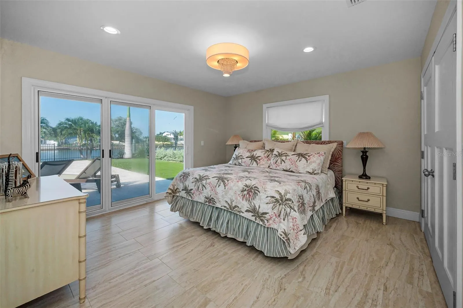 223 HOWARD DR