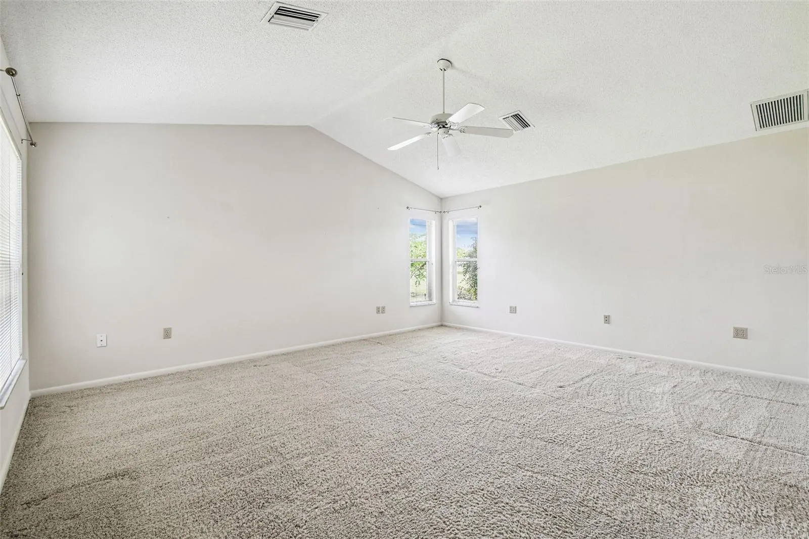 8157 HIDDEN HILLS DR